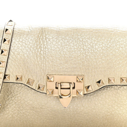 Valentino Garavani Metallic Pebbled Calfskin Medium Rockstud Flip Lock Crossbody Bag Platino 7 of 10