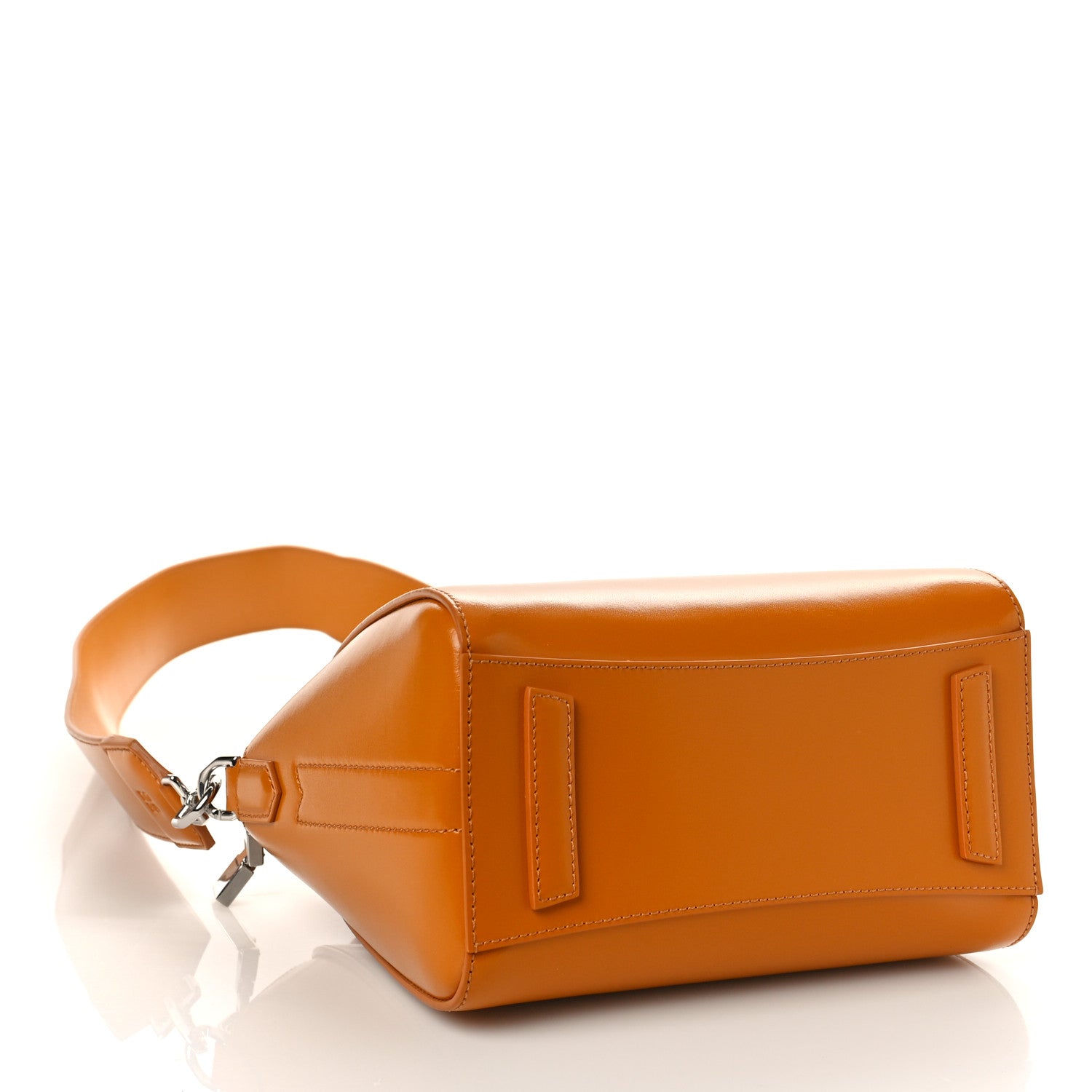 Givenchy Shiny Lord Calfskin Small Antigona Camel 4 of 9