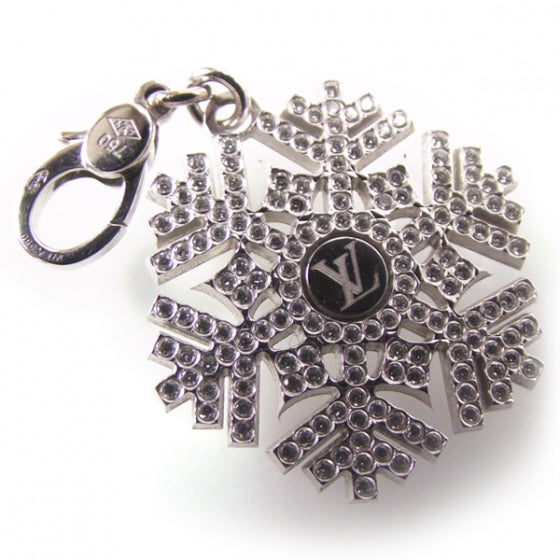 Louis Vuitton Charms de Monogram Diamond Snowflake Pendant 4 of 5