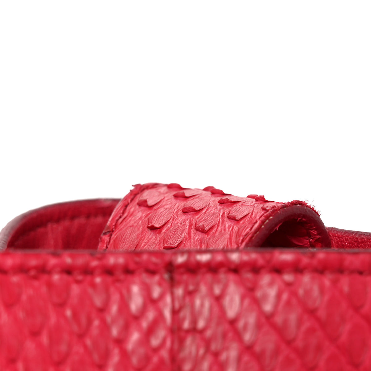 Snakeskin Medium Phantom Luggage Fuchsia