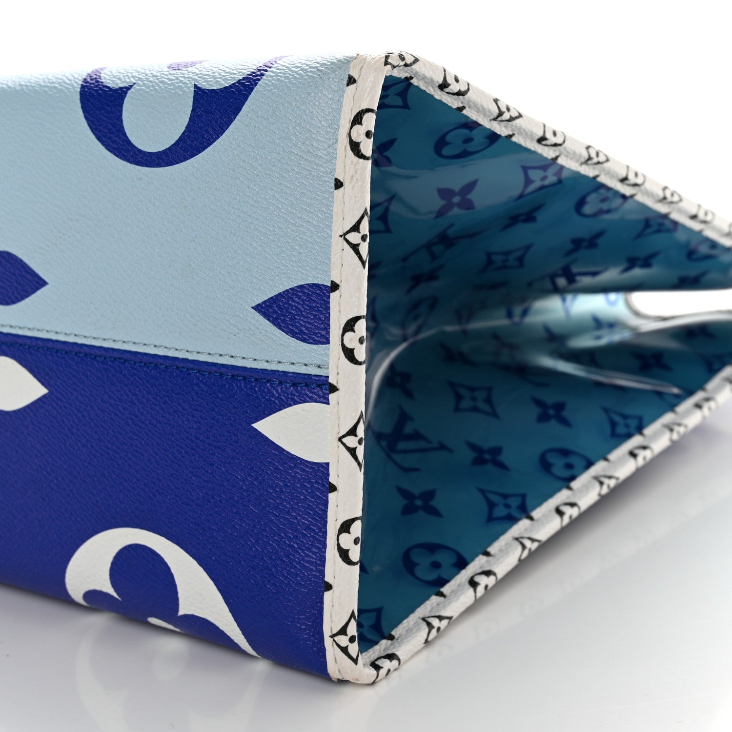 Louis Vuitton Monogram Giant Okinawa Onthego Blue 11 of 11