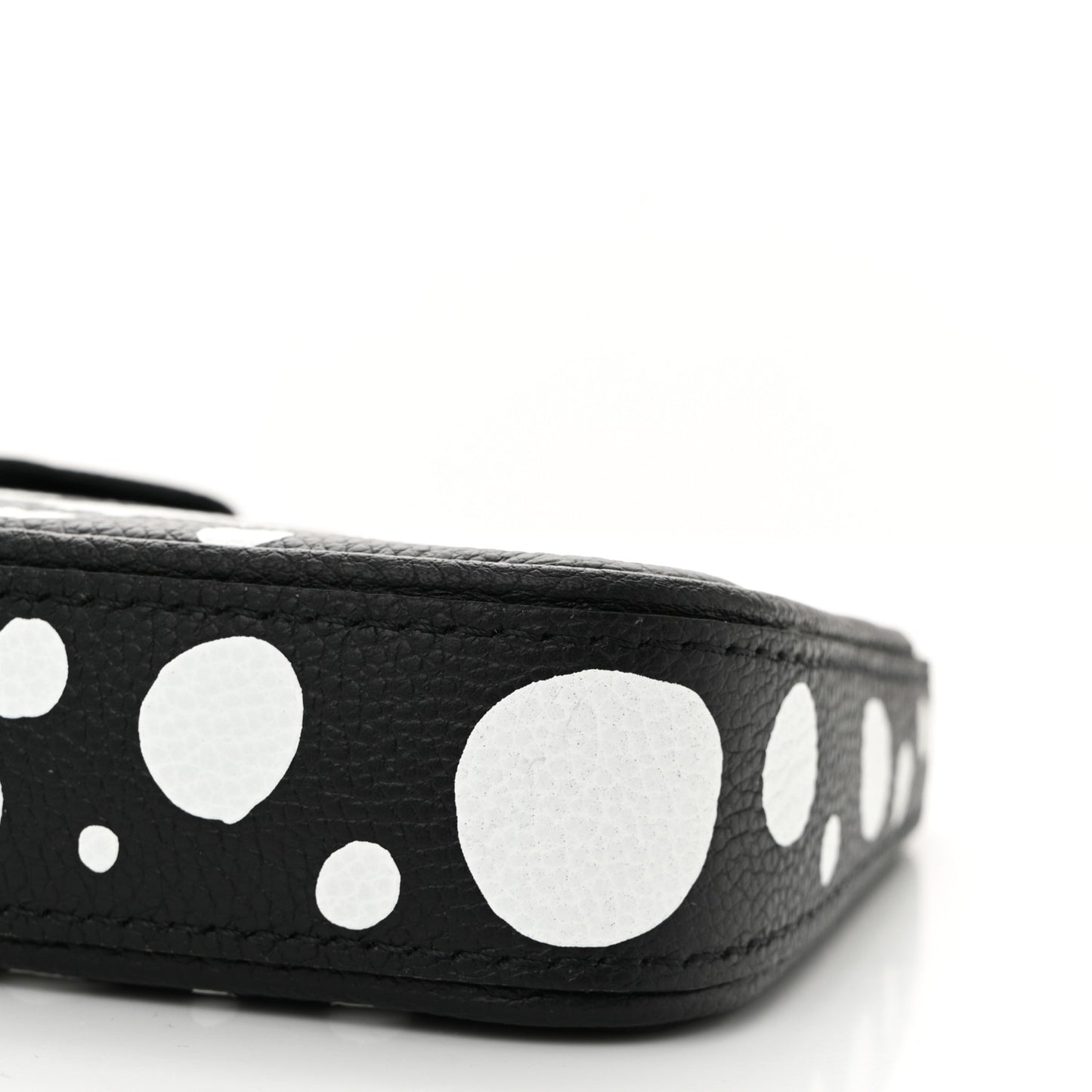 LV X YK Empreinte Easy Pouch On Strap Black White