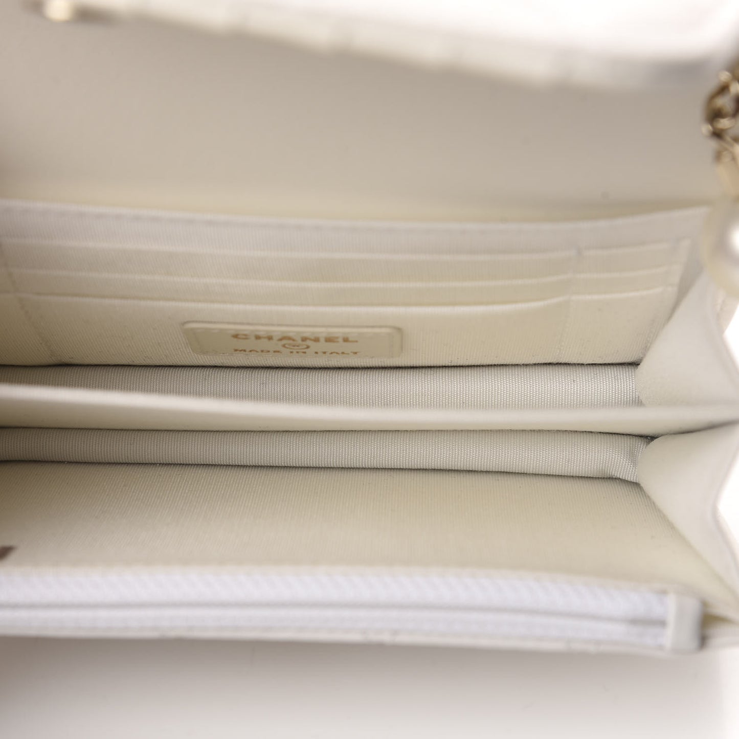Calfskin Quilted CC Pearl Mini Wallet On Chain Flap White