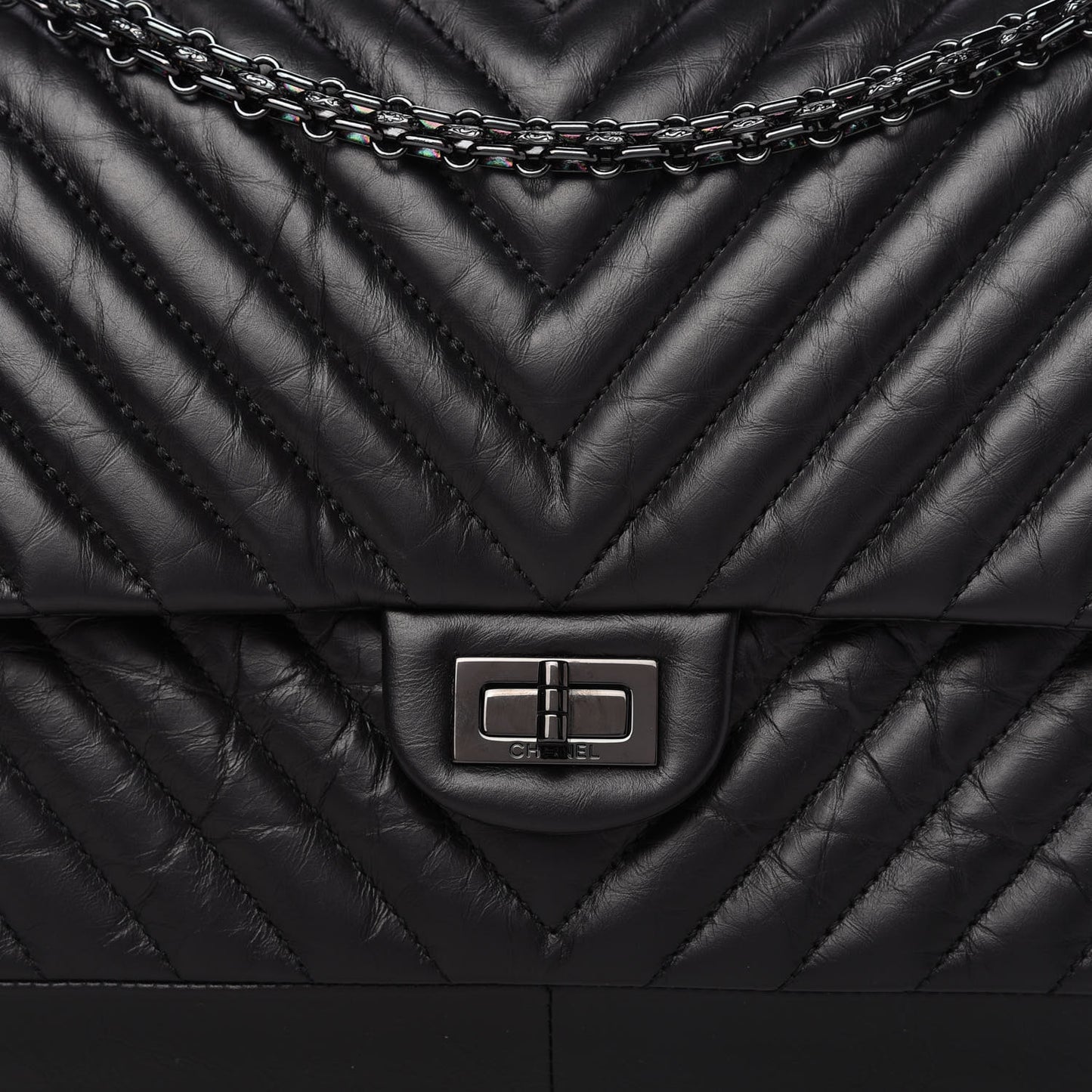Aged Calfskin Chevron Quilted 2.55 Reissue 226 So Black
