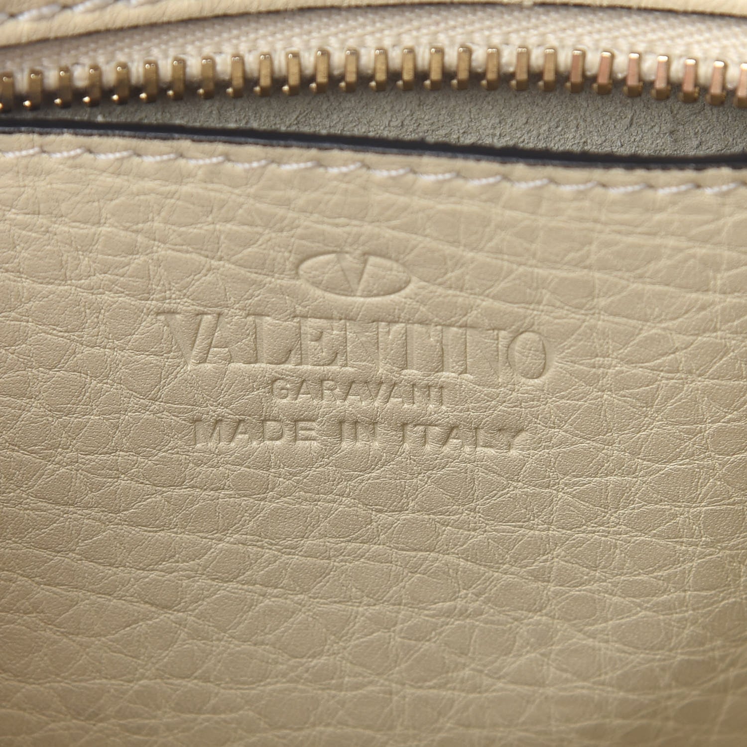 Valentino Garavani Grained Calfskin Rockstud Camera Crossbody Bag Ivory 10 of 11