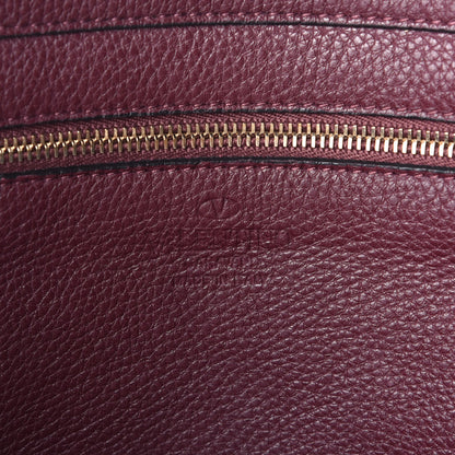 Valentino Garavani Pebbled Calfskin Medium Rockstud Tote Rubin 7 of 10
