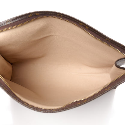 Louis Vuitton Monogram Toiletry Pouch 26 5 of 11