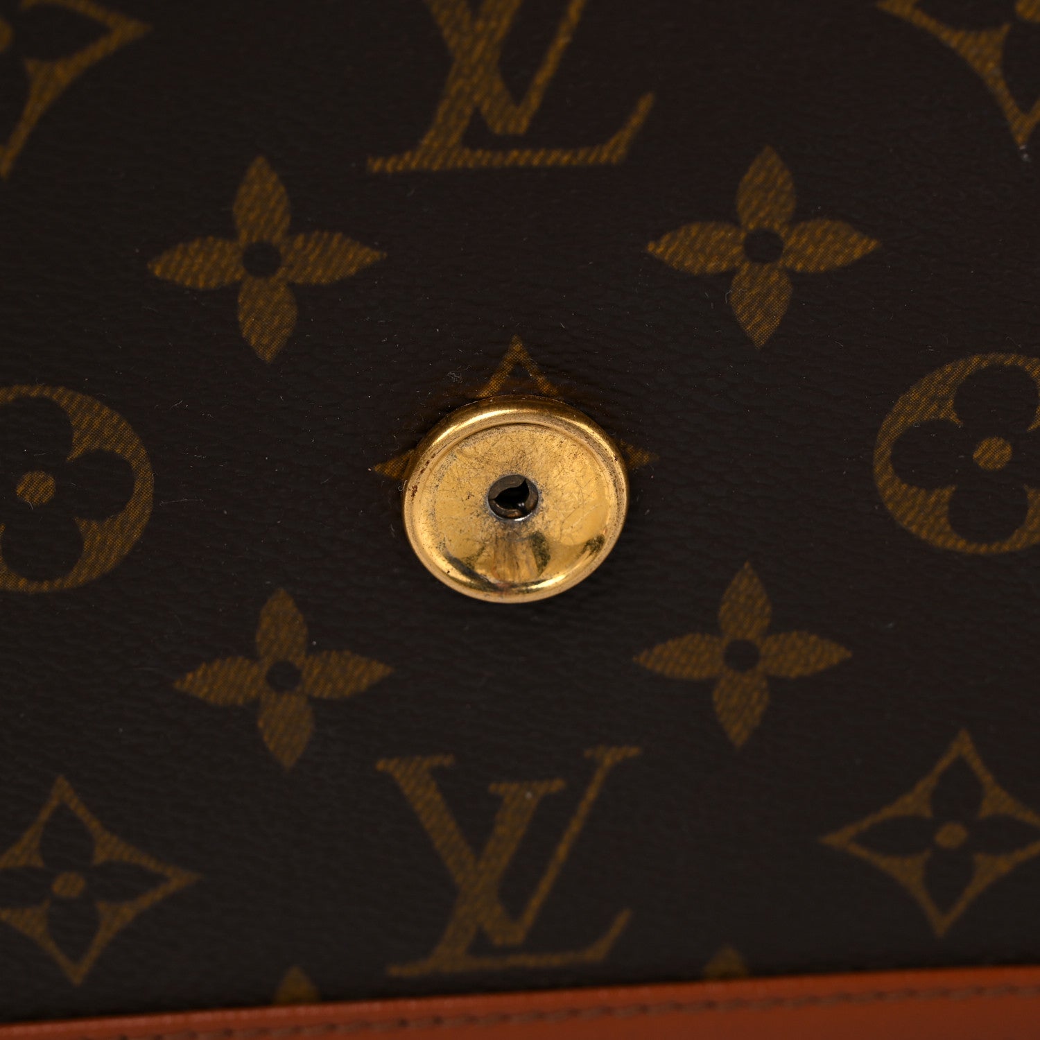 Louis Vuitton Monogram Pochette Dame 26 11 of 14