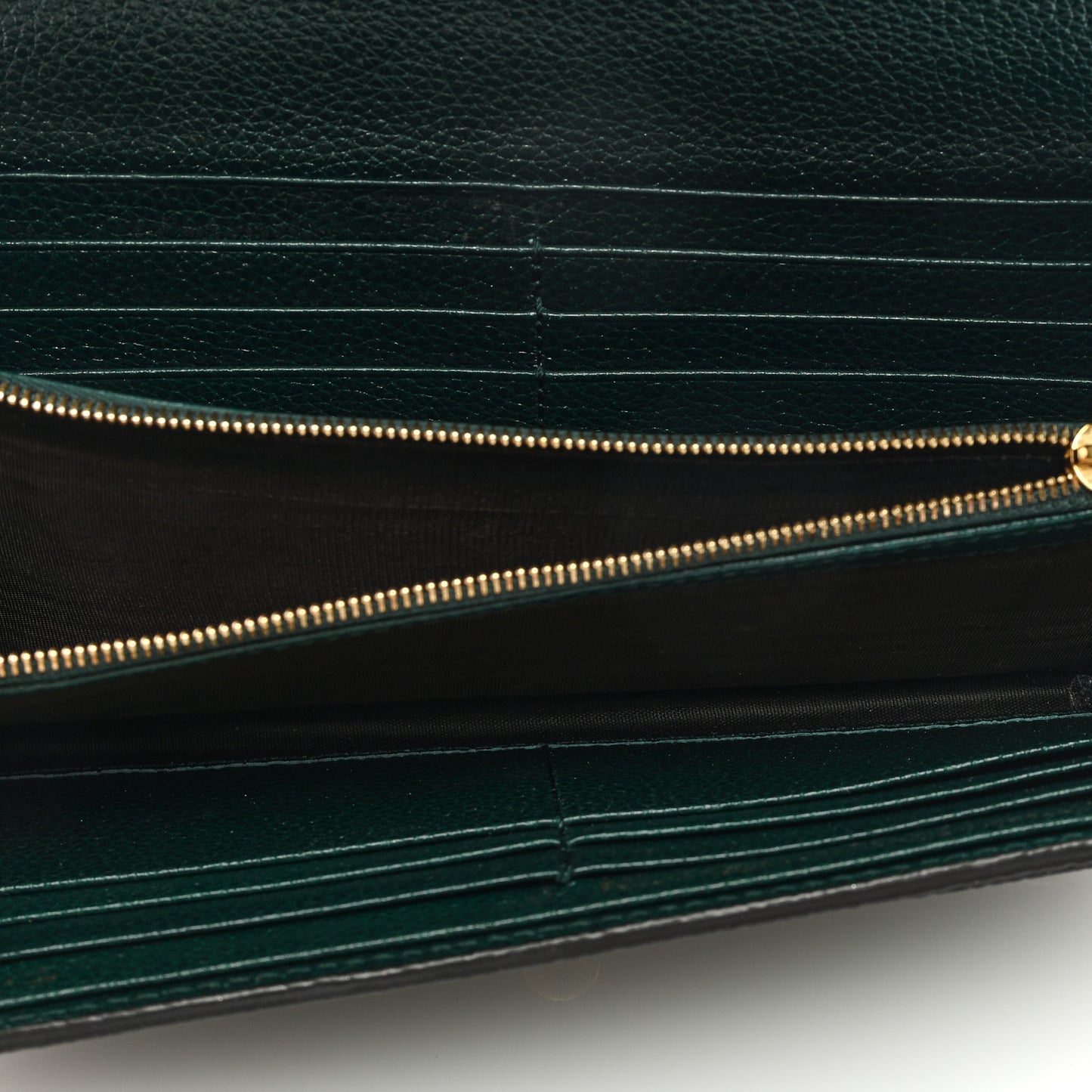 Grainy Calfskin Zumi Continental Wallet Vintage Green