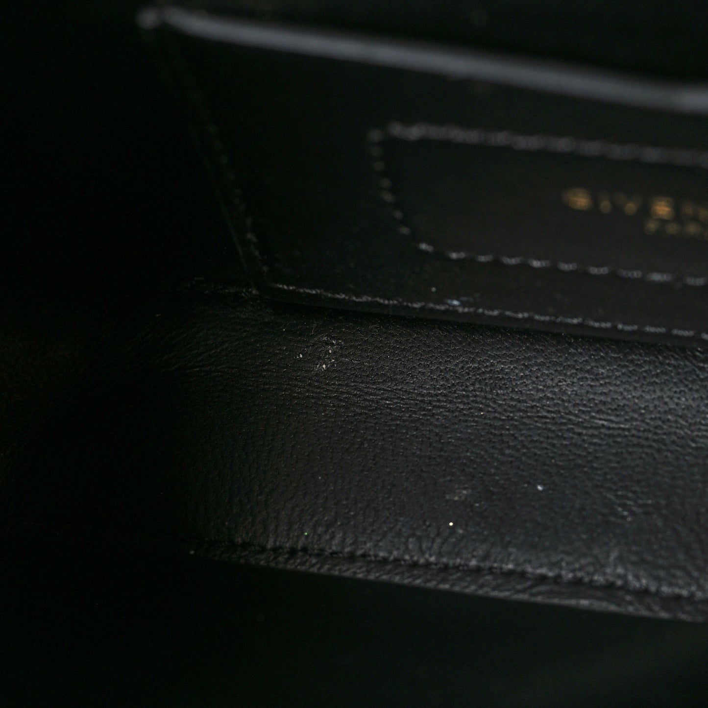 Calfskin Embossed Logo Bond Chain Camera Bag Black