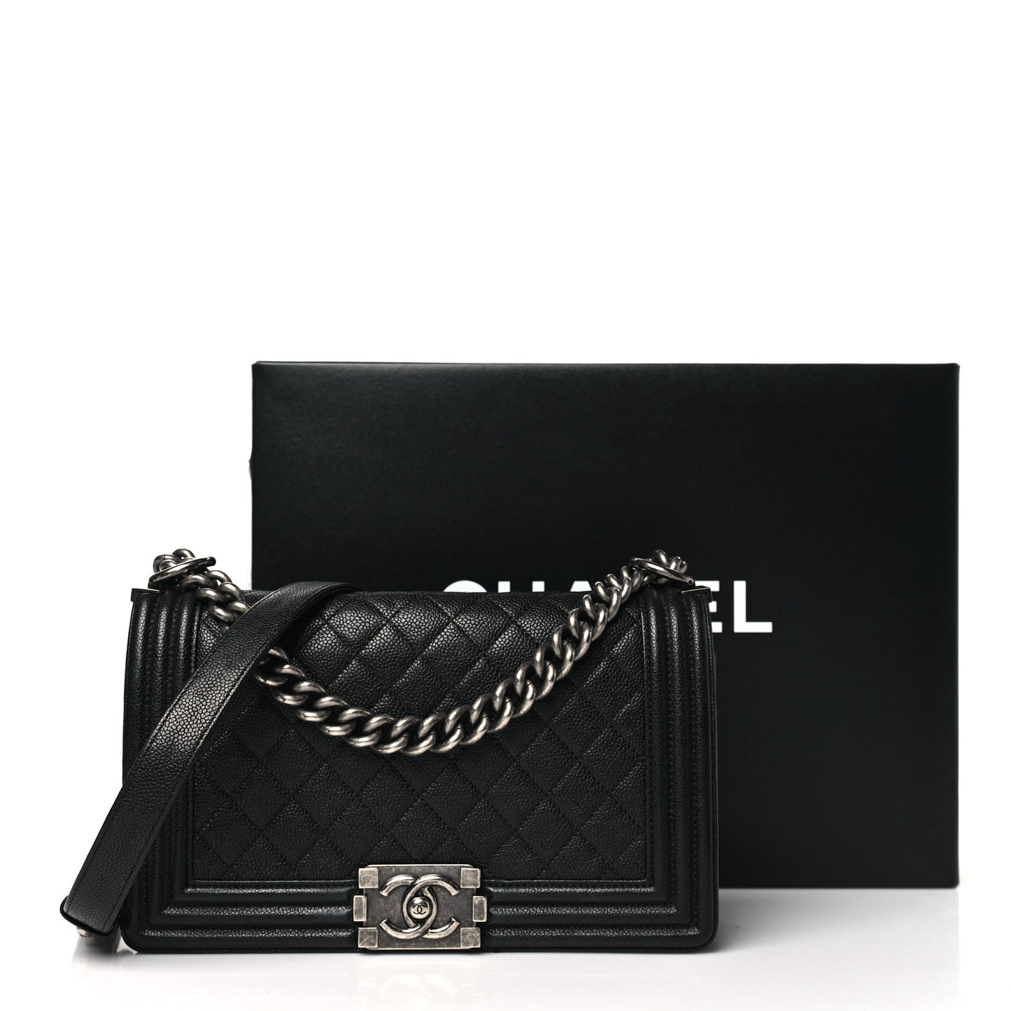 Caviar Quilted Medium Boy Flap Black