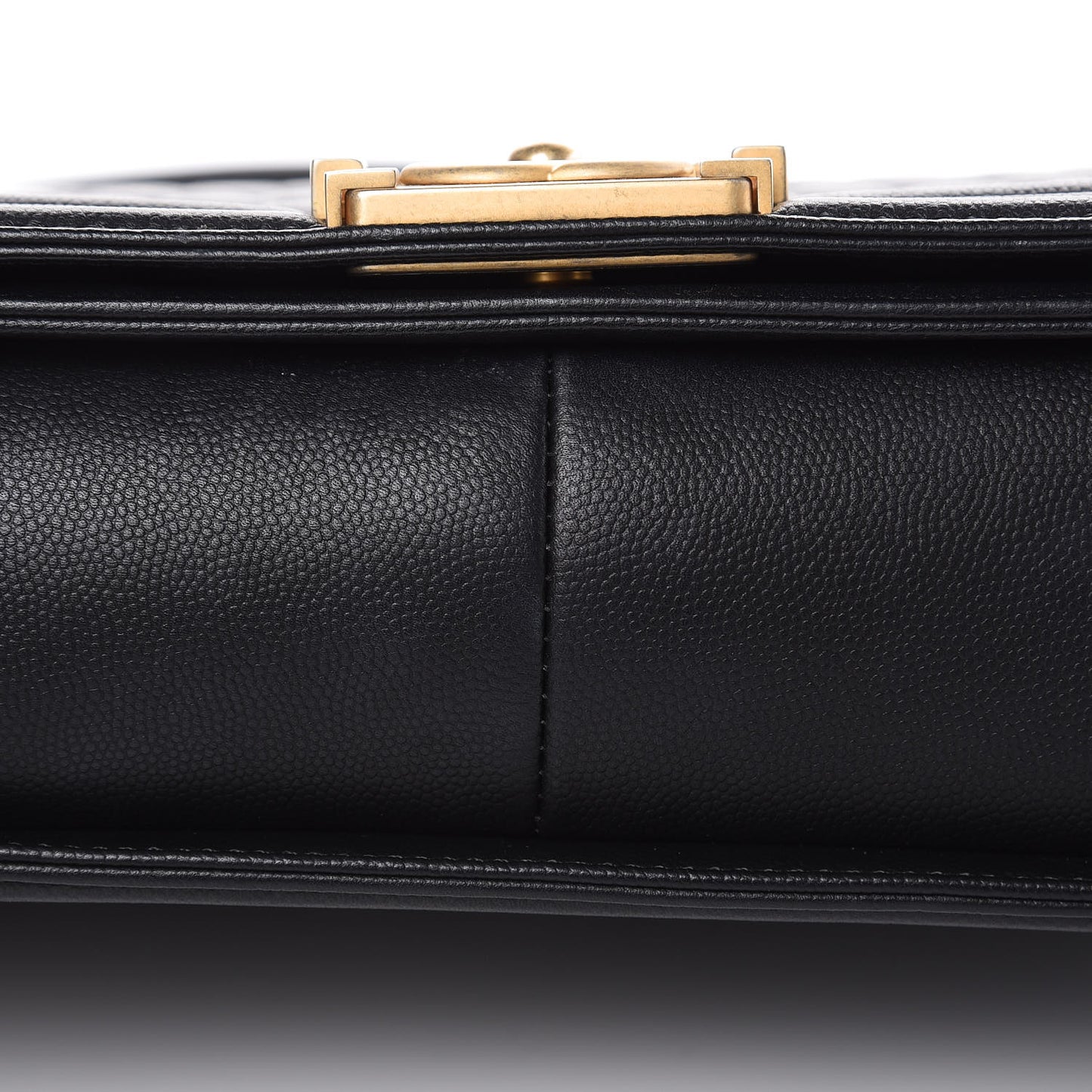 Caviar Quilted New Medium Boy Flap Black