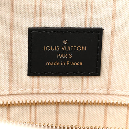 Louis Vuitton LOUIS VUITTON Monogram Giant Jungle Onthego GM Ivory 6 of 9
