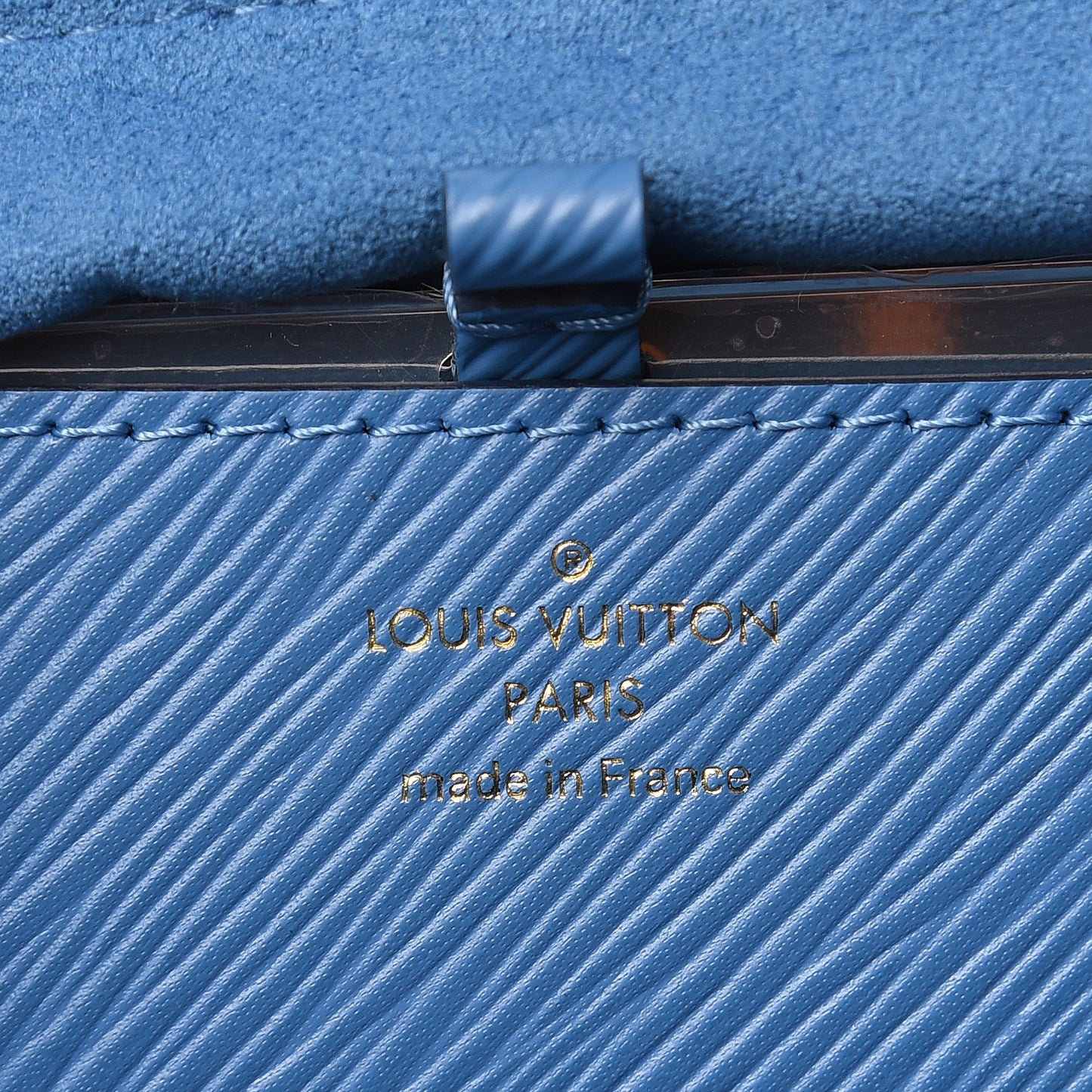 Epi Twist Shoulder Bag MM Blue Jean