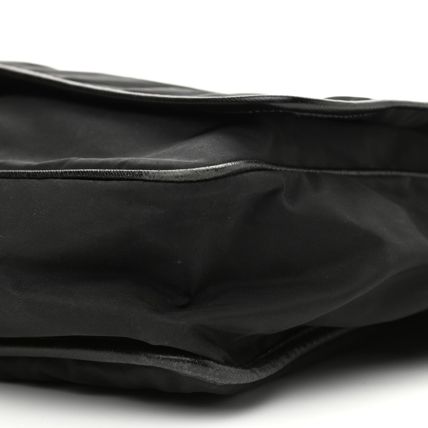 Tessuto Nylon Saffiano Logo Messenger Bag Black