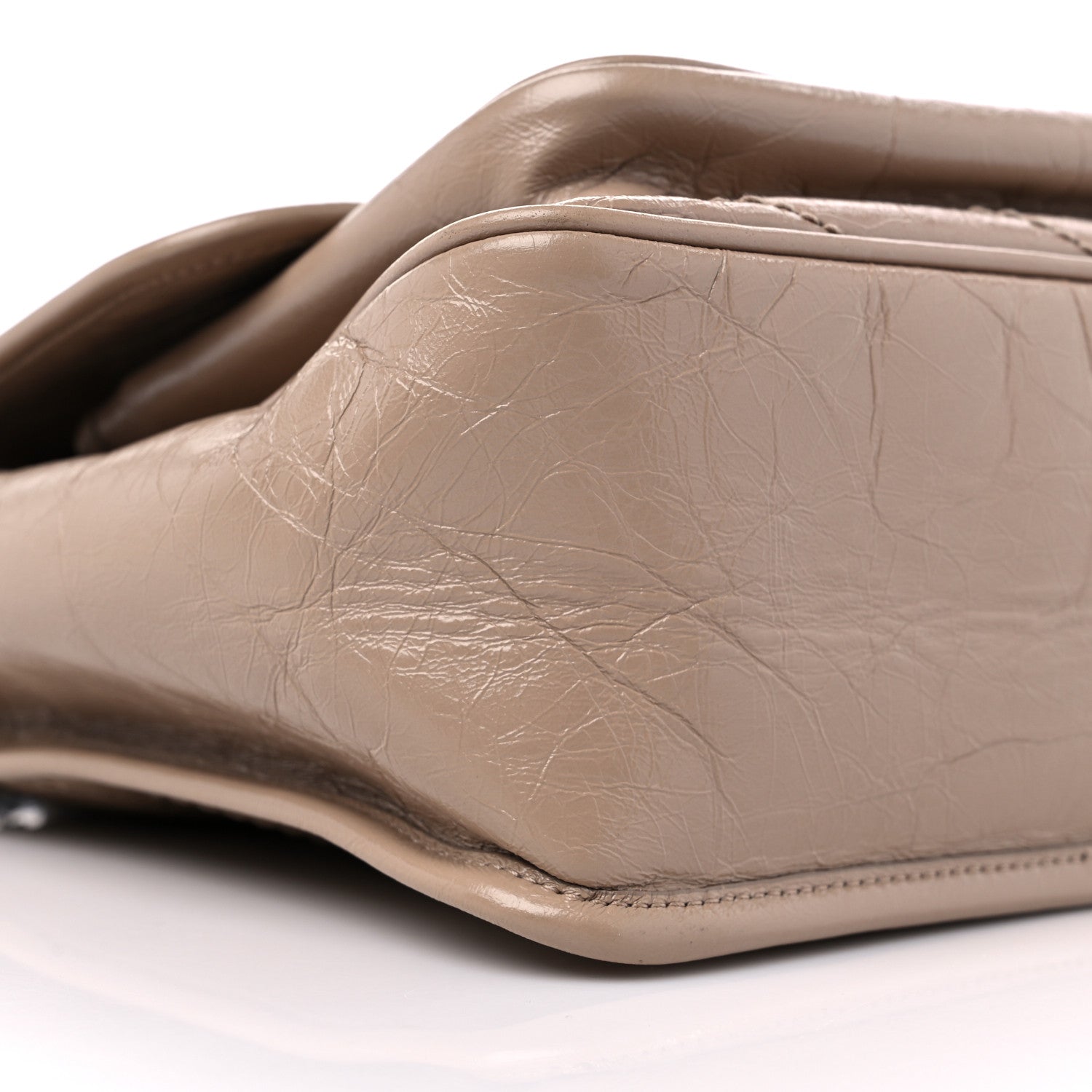 Saint Laurent Crinkled Calfskin Matelasse Monogram Medium Niki Chain Satchel Gold Sand 9 of 12