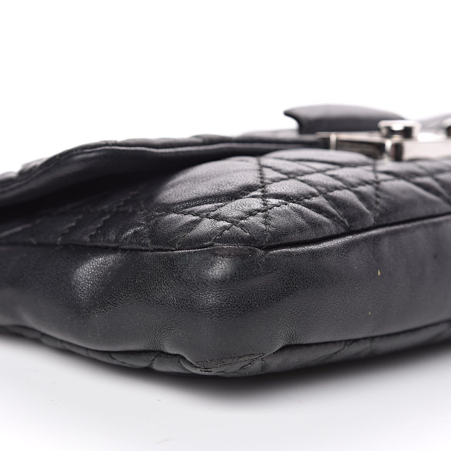 Lambskin Cannage New Lock Pouch Black