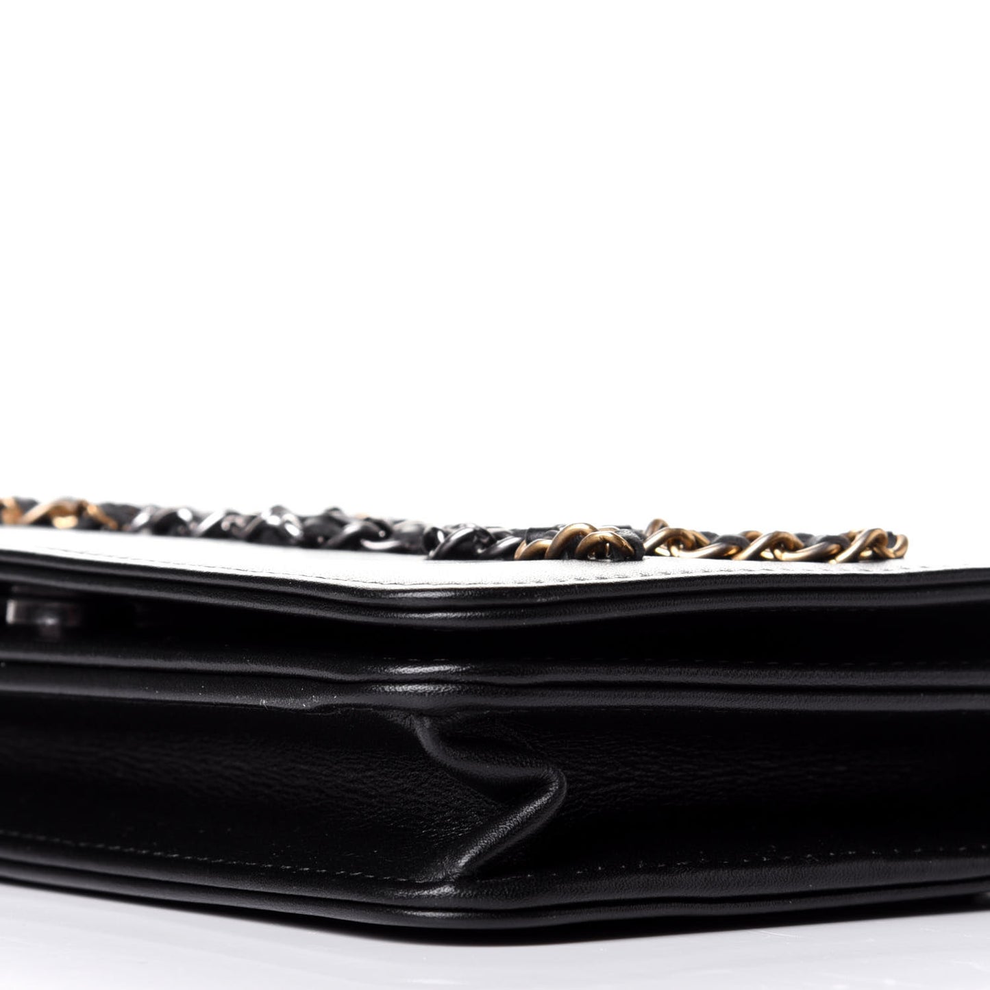 Calfskin Chain 20s Signe Wallet on Chain WOC Black