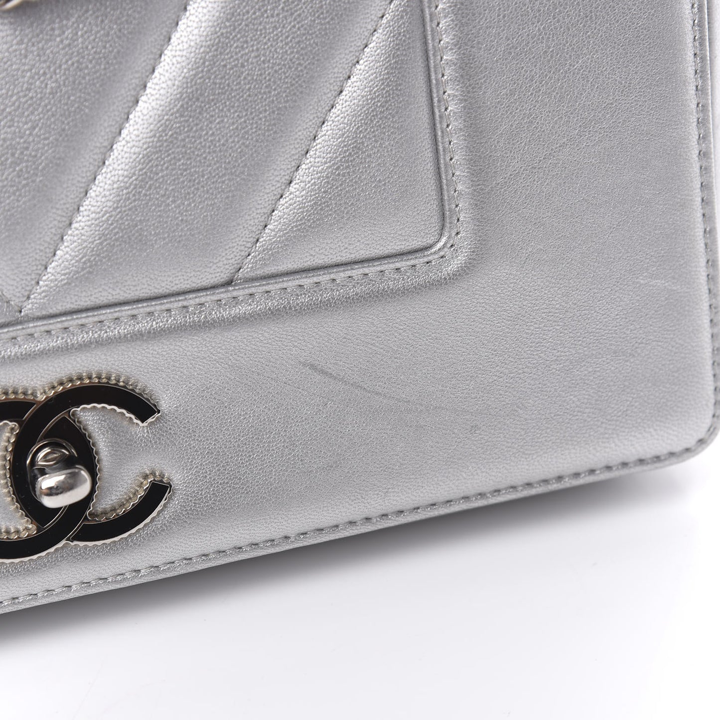 Metallic Sheepskin Chevron Quilted Medium Vintage Mademoiselle Flap Silver