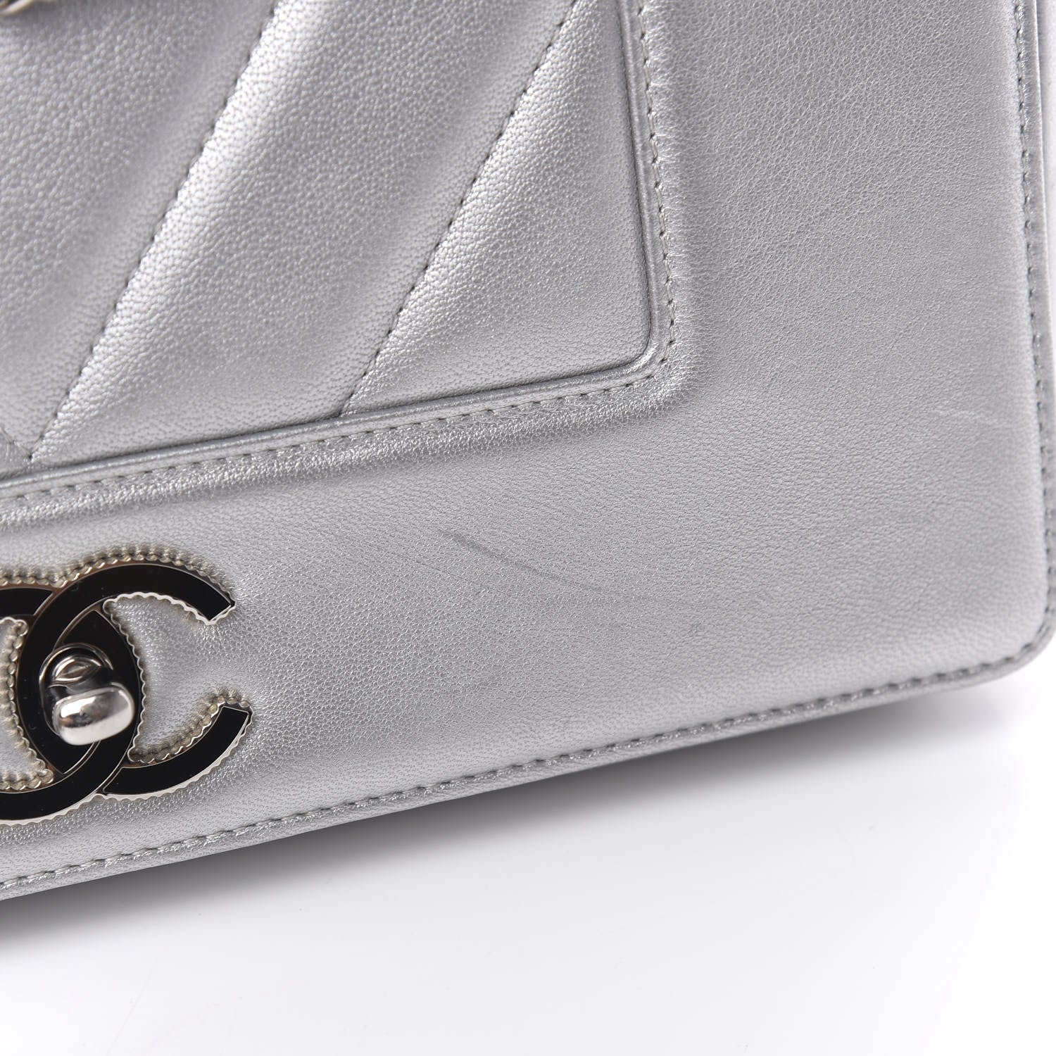 Chanel Metallic Sheepskin Chevron Quilted Medium Vintage Mademoiselle Flap Silver 13 of 14
