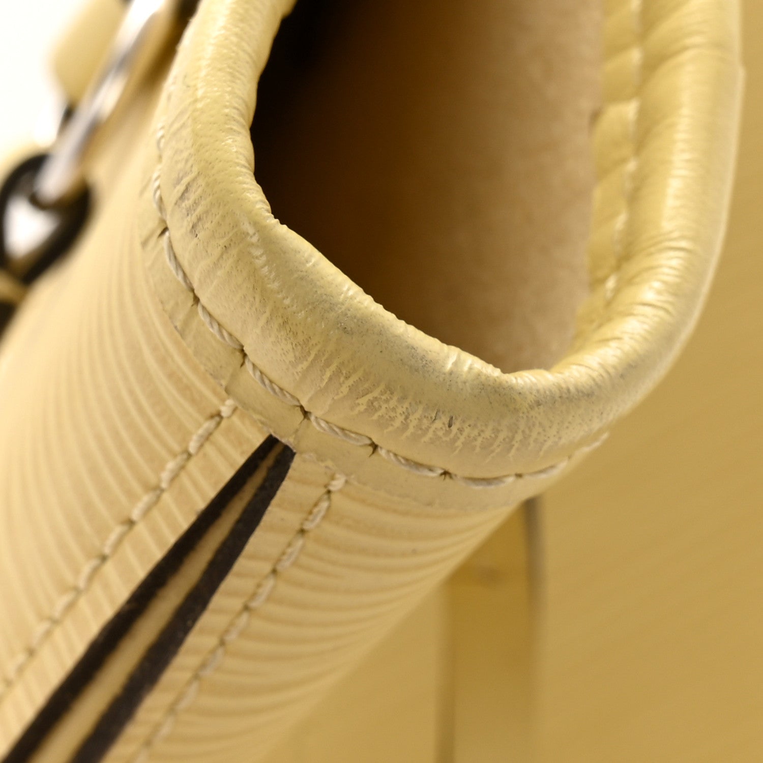 Louis Vuitton Epi Neverfull MM Vanilla 11 of 14