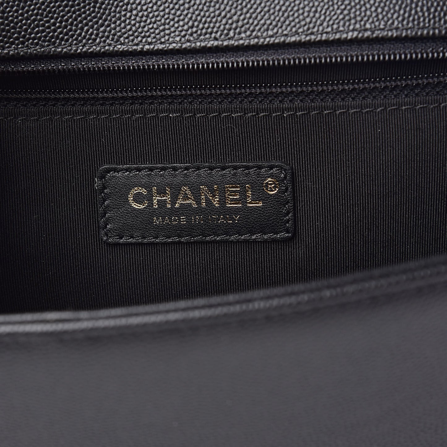 Caviar Quilted Large Boy Flap Black