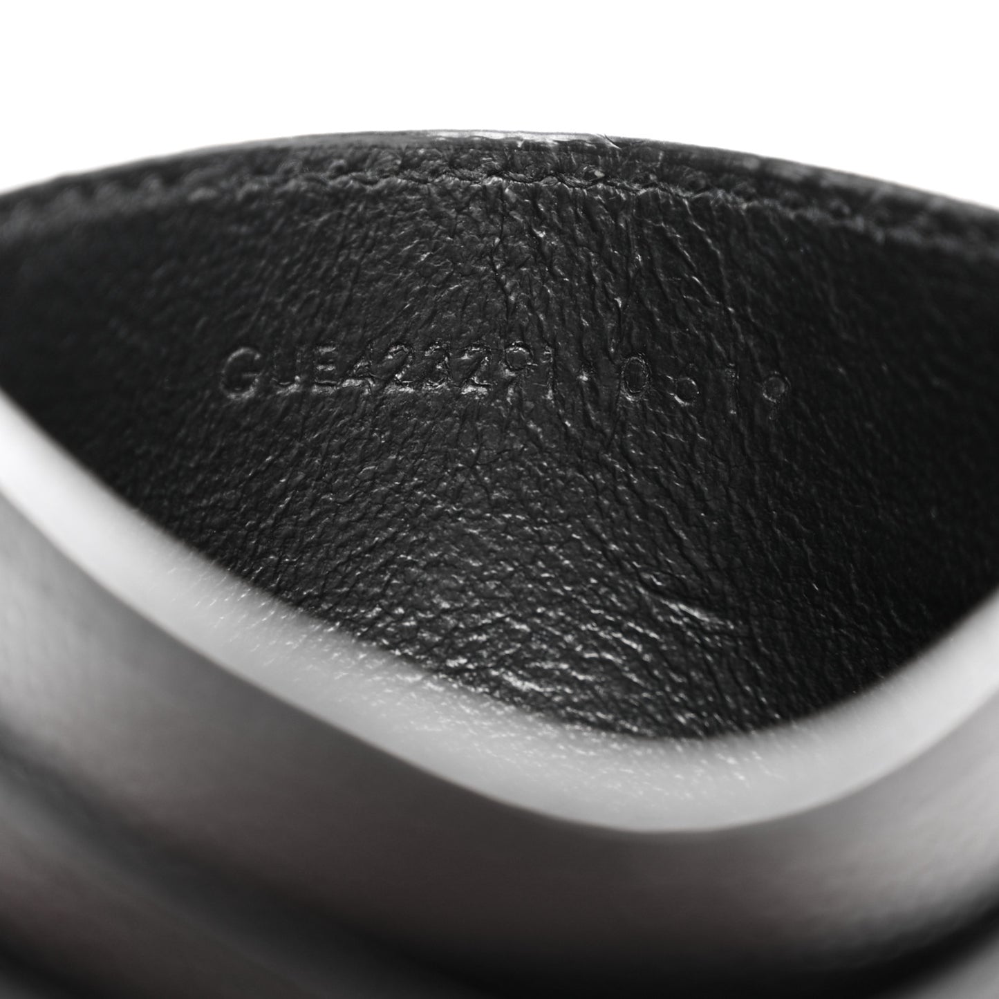 Grain De Poudre Matelasse Chevron Monogram Credit Card Case Black