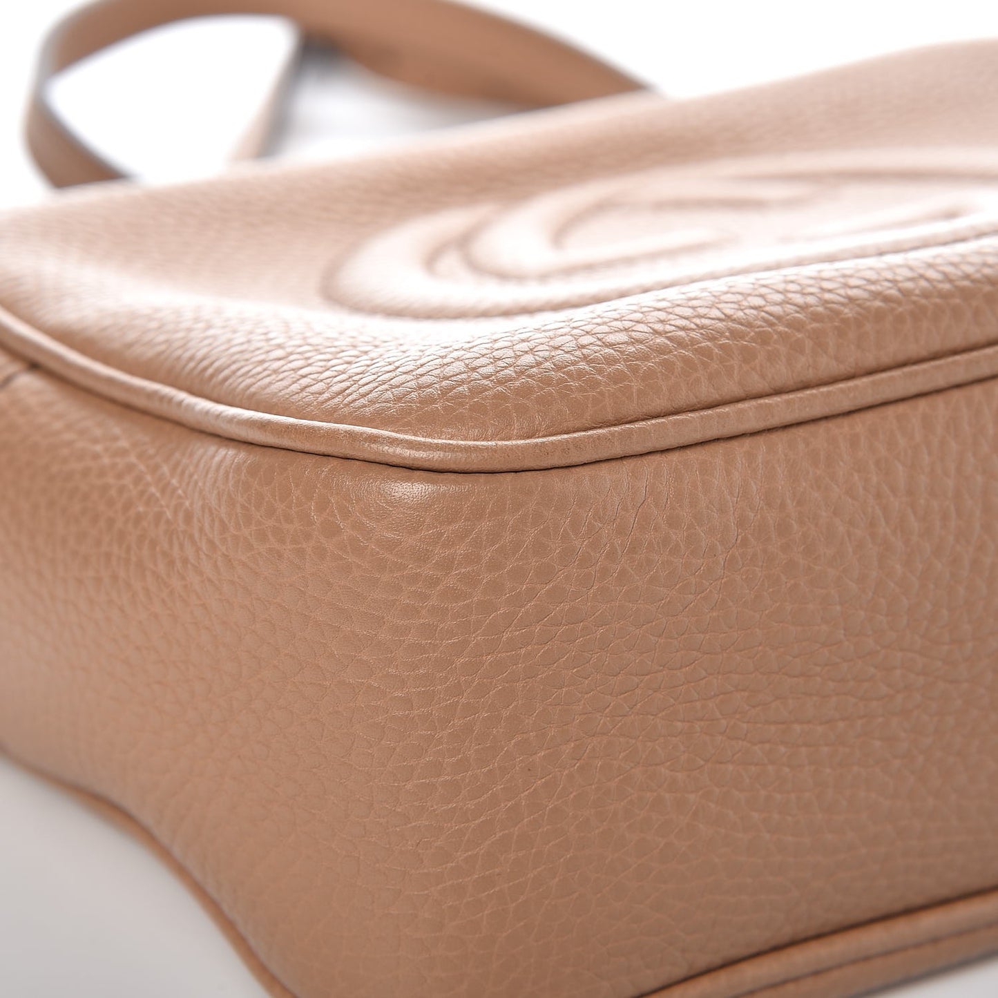 Pebbled Calfskin Small Soho Disco Bag Camelia