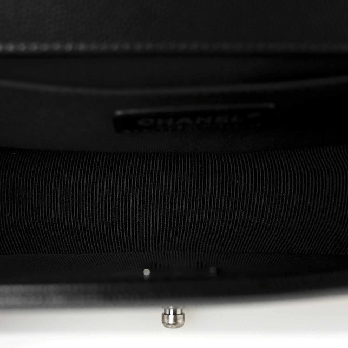 Caviar Quilted Medium Boy Flap Black