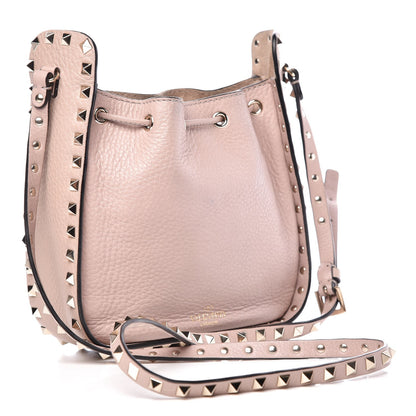 Valentino Garavani Vitello Rockstud Bucket Bag Water Rose 2 of 9
