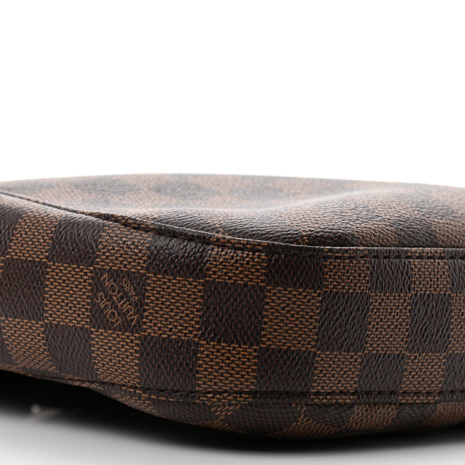 Louis Vuitton Damier Ebene South Bank Besace 9 of 10