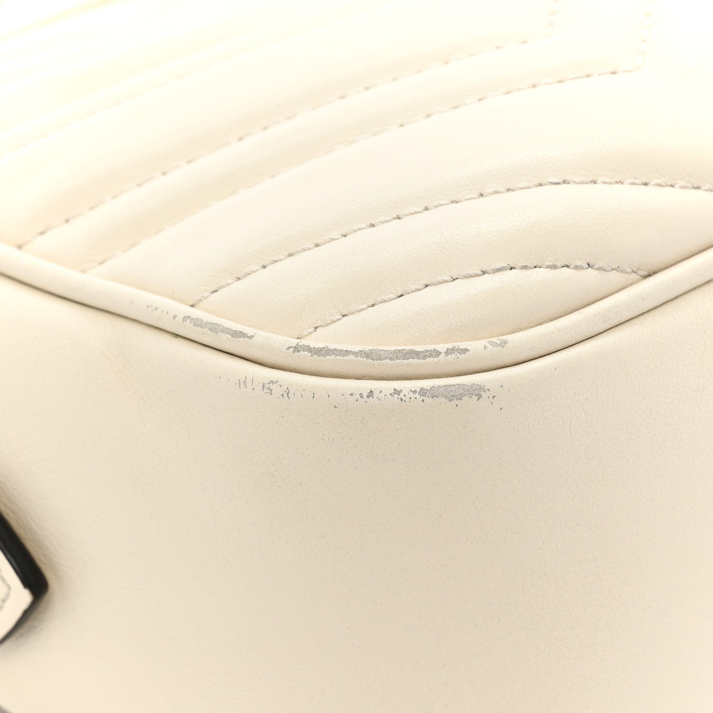 Calfskin Matelasse Small GG Marmont Chain Shoulder Bag White