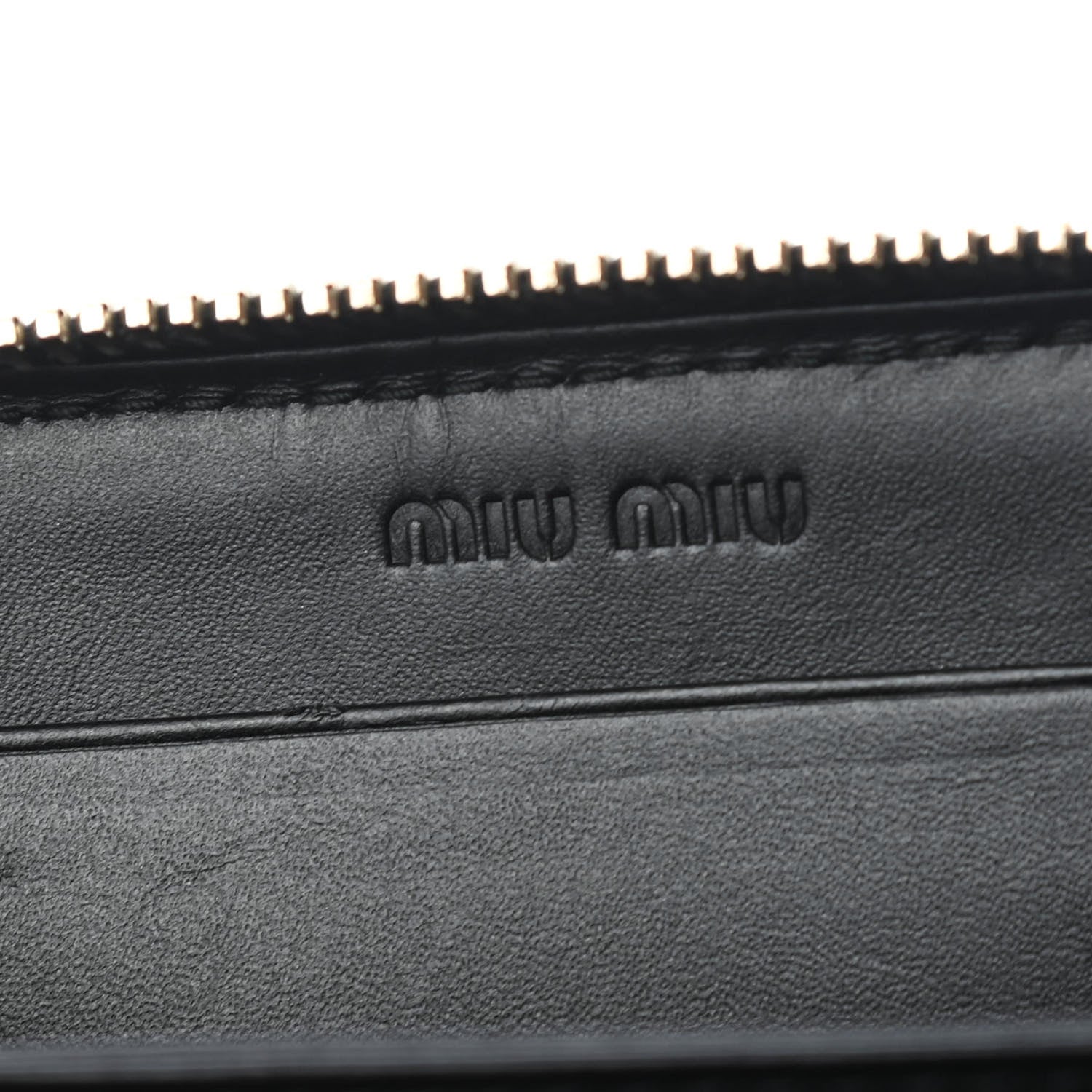 Miu Miu Patent Crocodile Embossed St Cocco Lux Compact Wallet Black 6 of 9