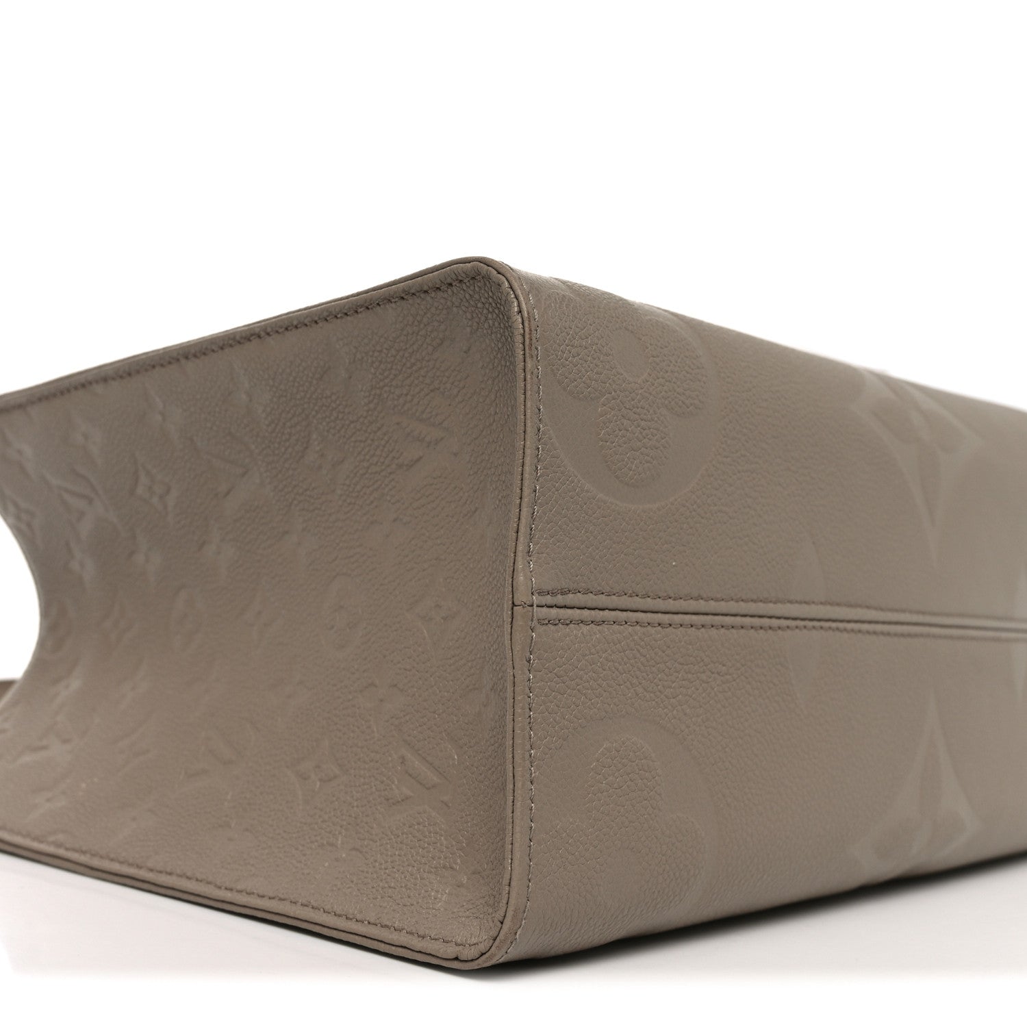 Louis Vuitton Empreinte Monogram Giant Onthego MM Tourterelle 8 of 9