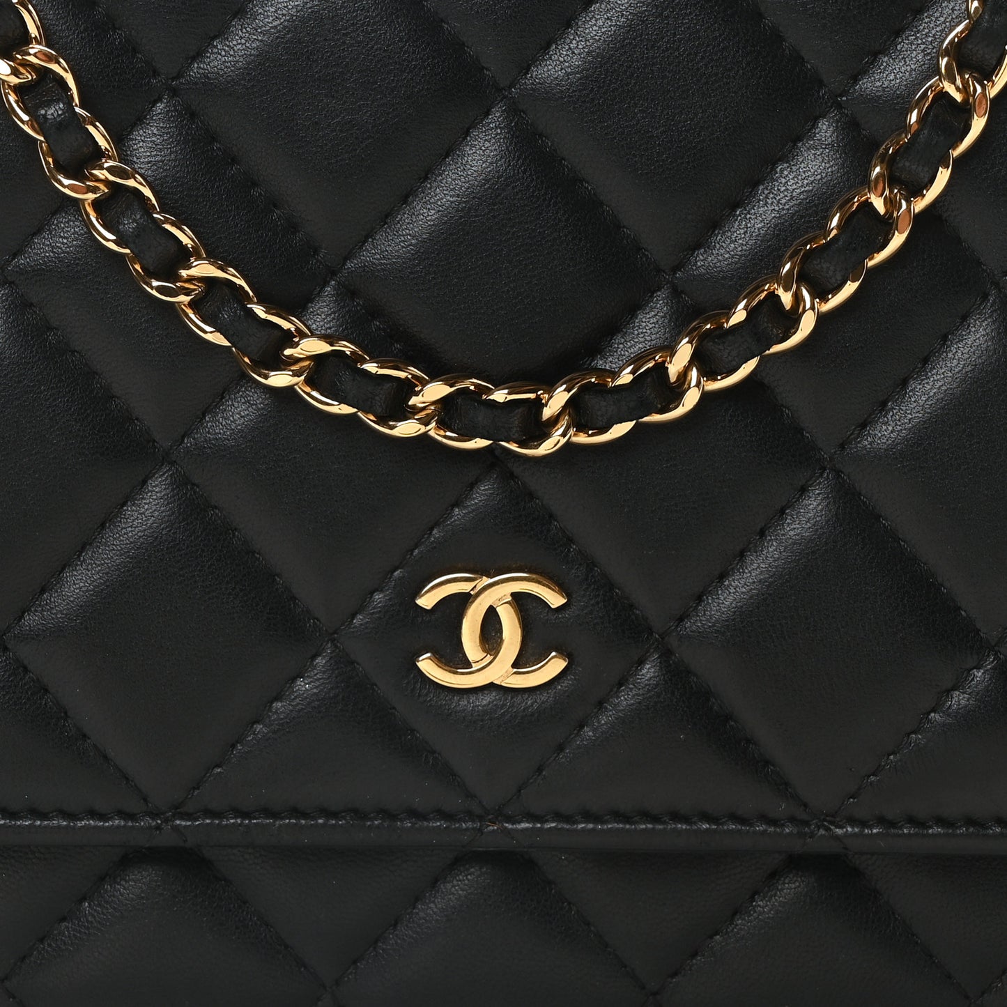 Lambskin Quilted Wallet On Chain WOC Black