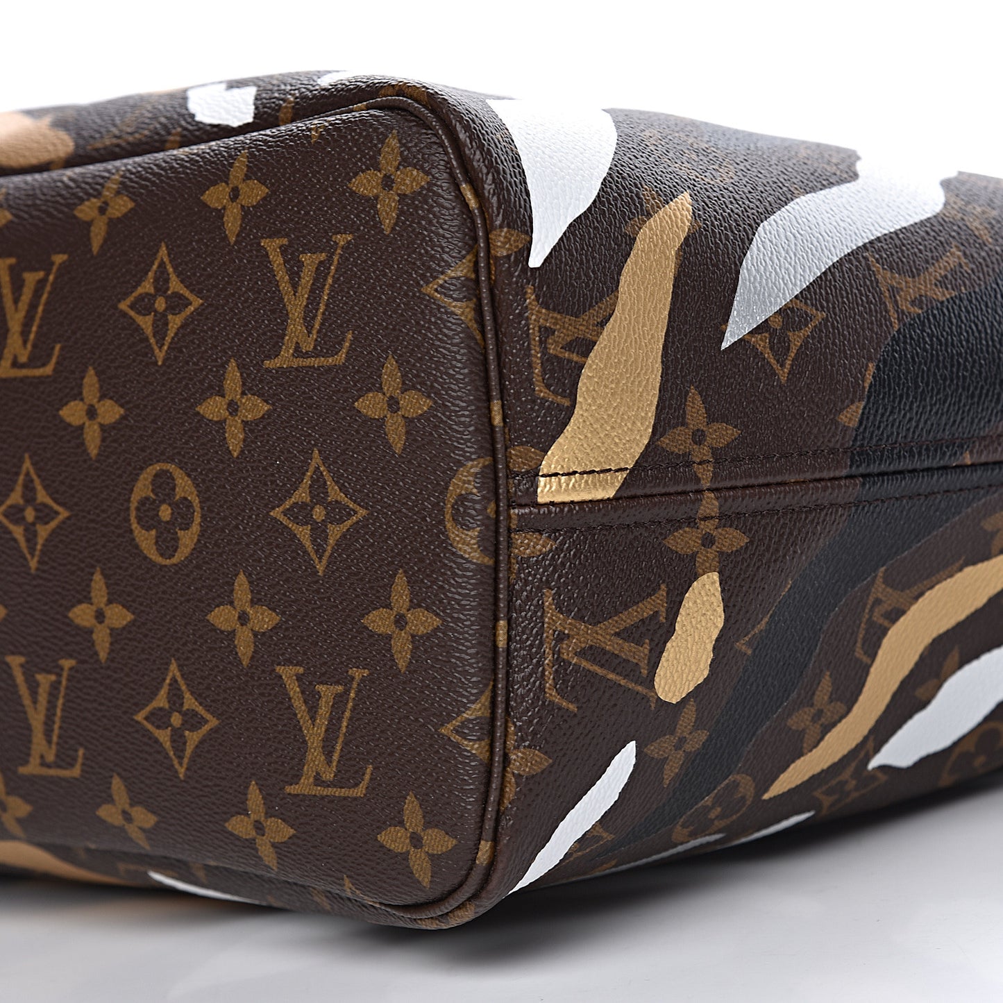 X LOL Monogram Neverfull MM Gold Silver