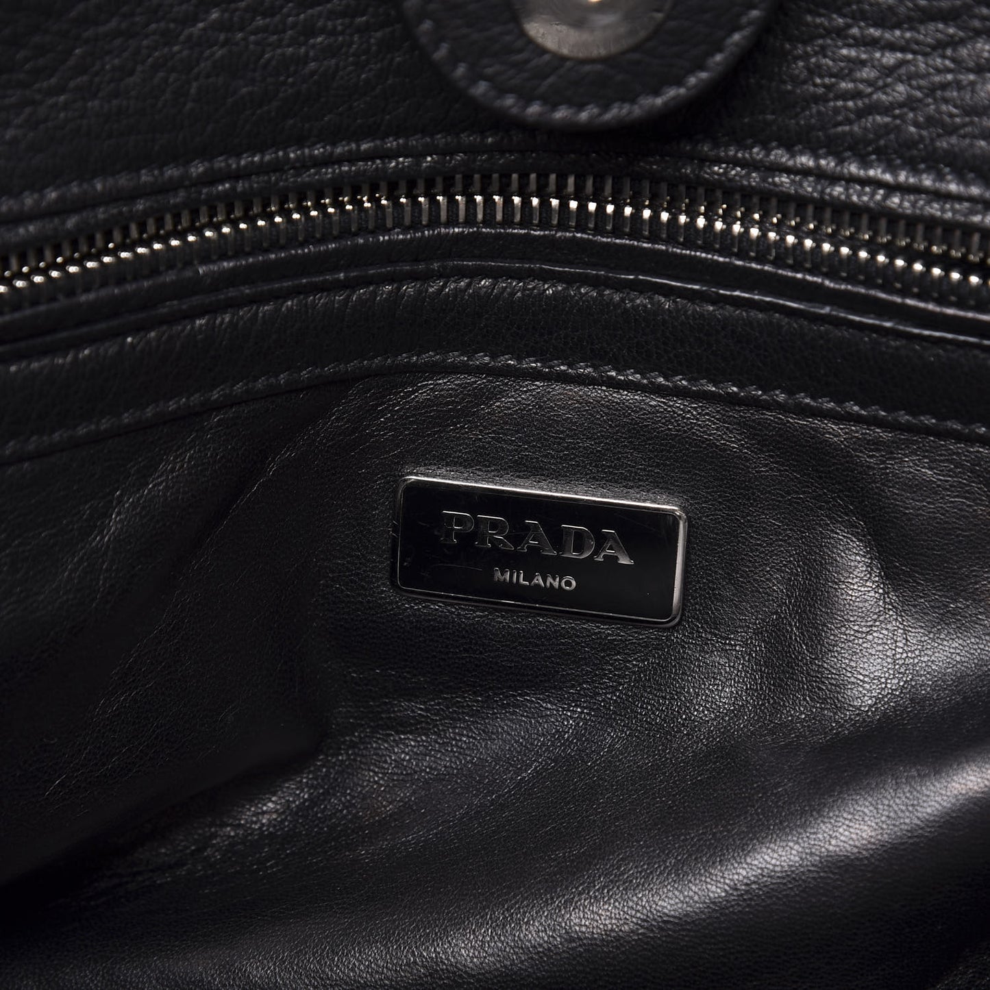 Vitello Daino Twin Pocket Tote Black