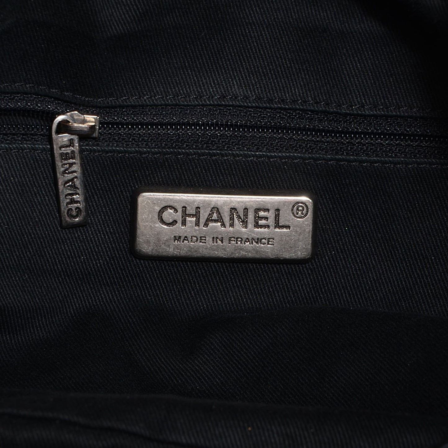 Caviar Large Outdoor Hobo Black