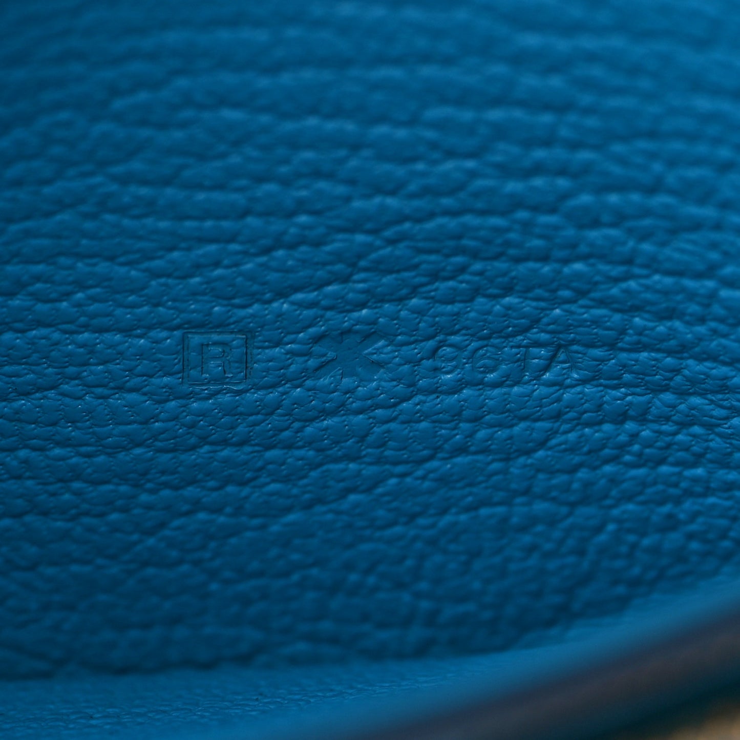 Chevre Mysore Bearn Gusset Wallet Bleu Azteque