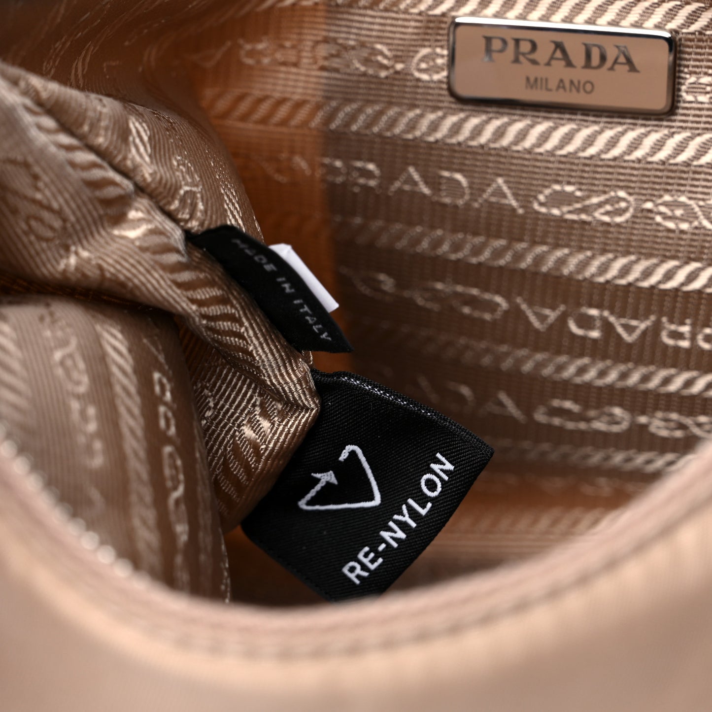 Re-Nylon Saffiano Mini Re-Edition 2005 Bag Cammeo