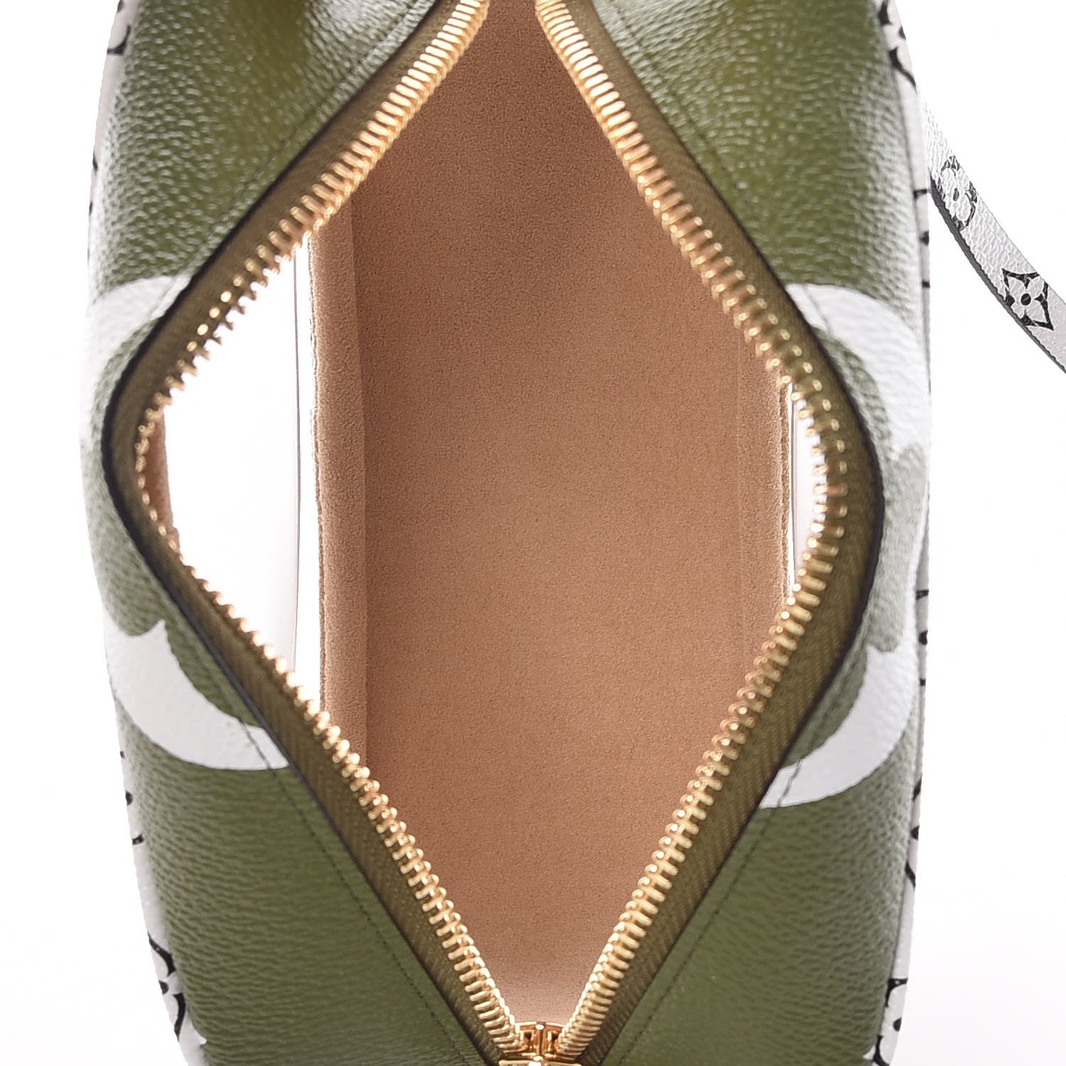 Louis Vuitton Monogram Giant Beach Pouch Kaki 7 of 10