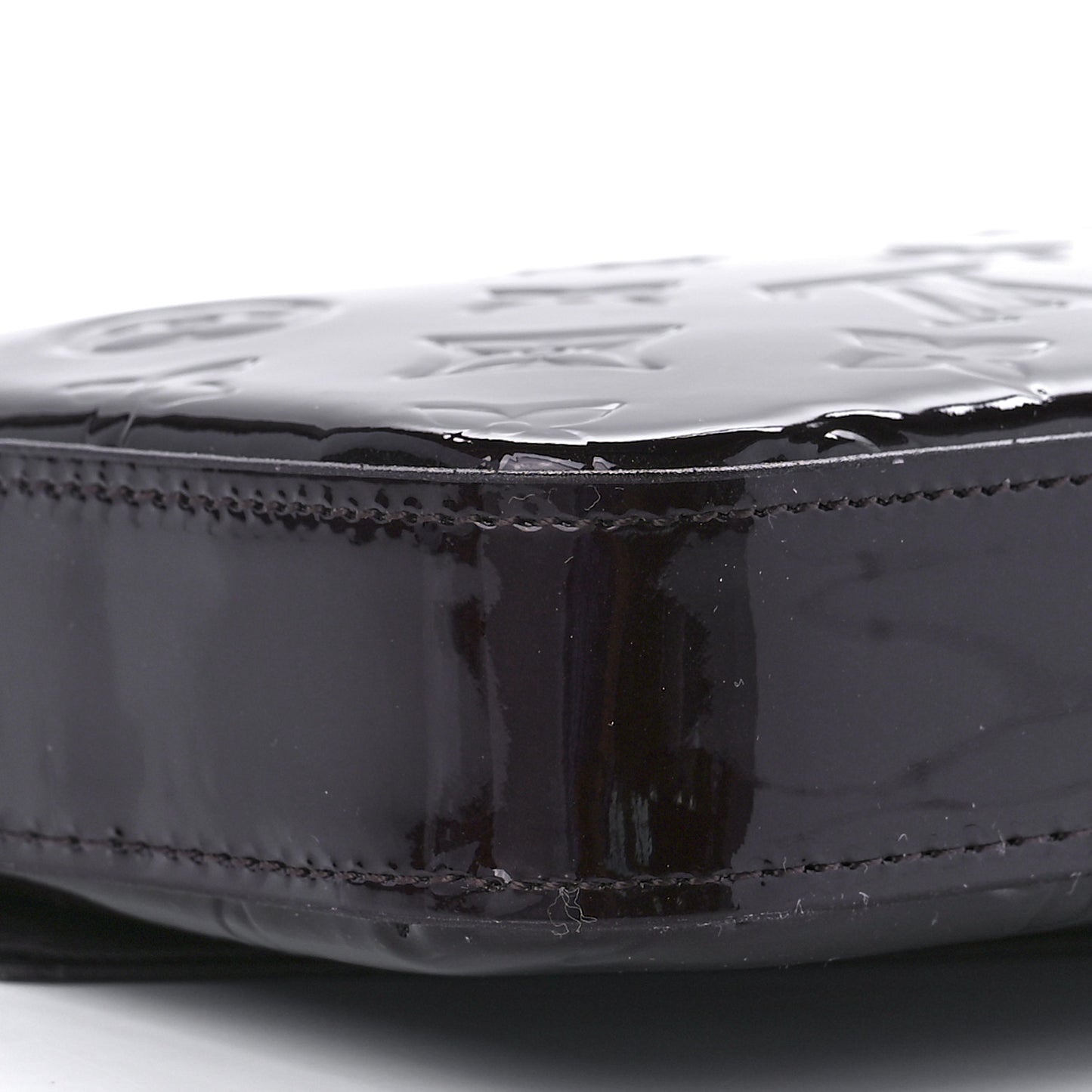 Vernis Pochette Felicie Chain Wallet Amarante