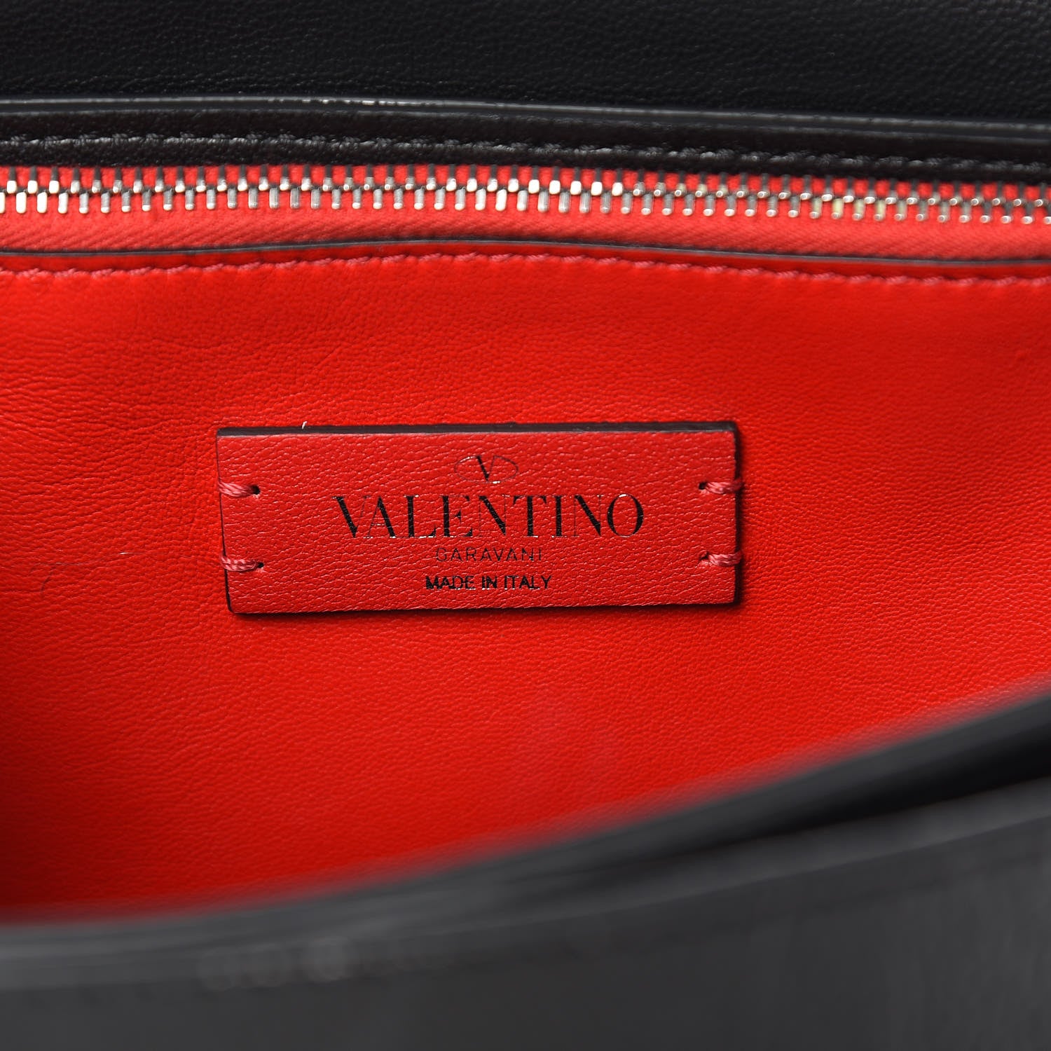 Valentino Garavani Textured Patent Calfskin Medium Vring Shoulder Bag Black 6 of 11