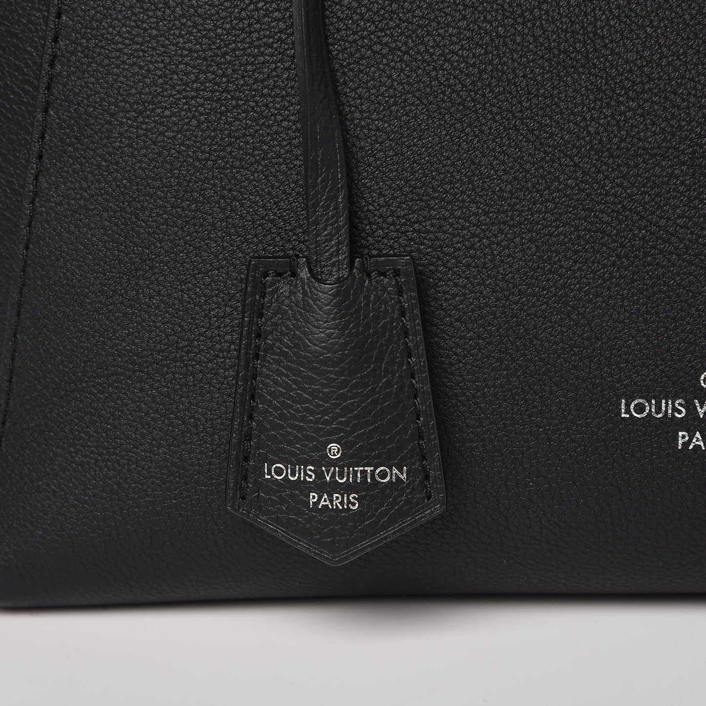 Calfskin Lockme Cabas Black