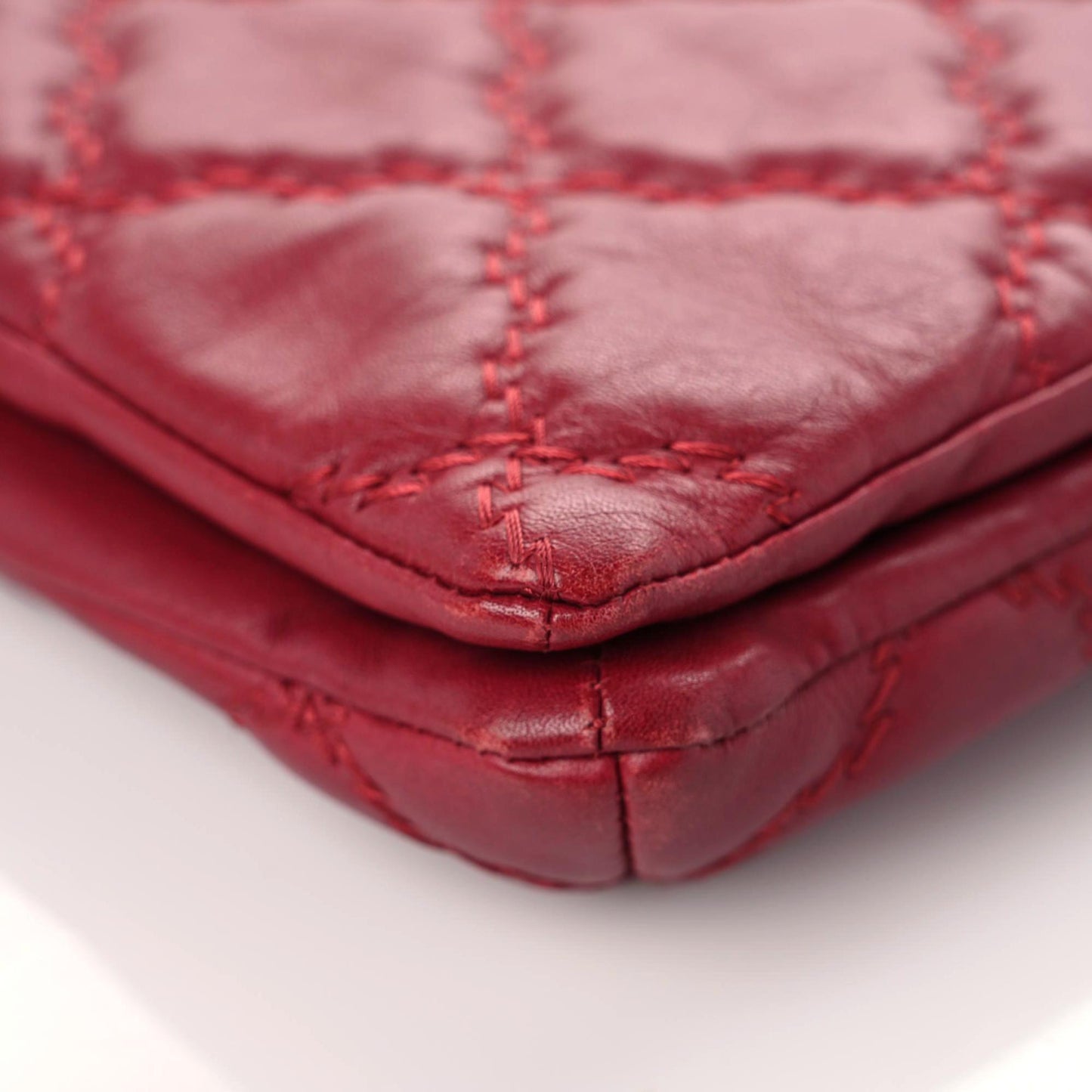 Calfskin Quilted Double Stitch Hamptons Clutch with Chain Red