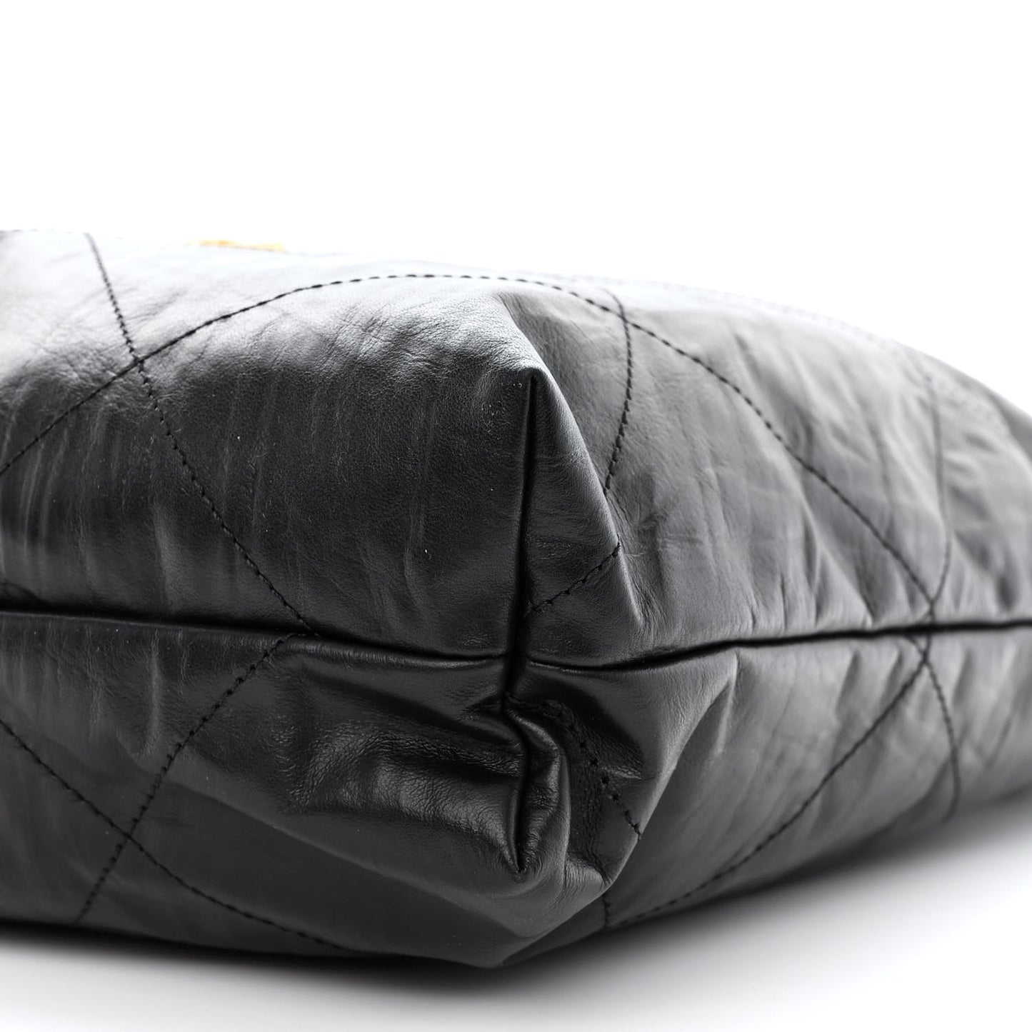 Crumpled Calfskin Quilted Chanel 22 Black