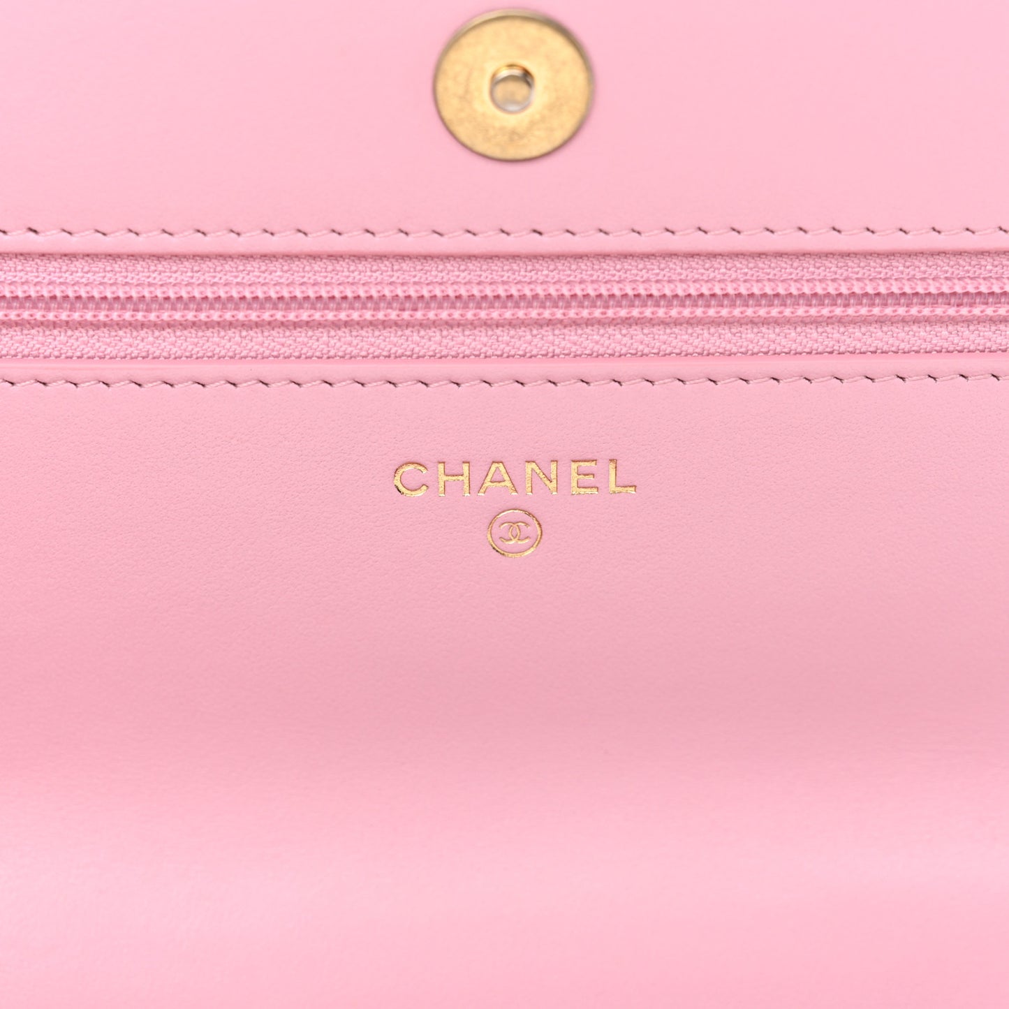 Shiny Caviar Quilted Pick Me Up Wallet On Chain WOC Pink