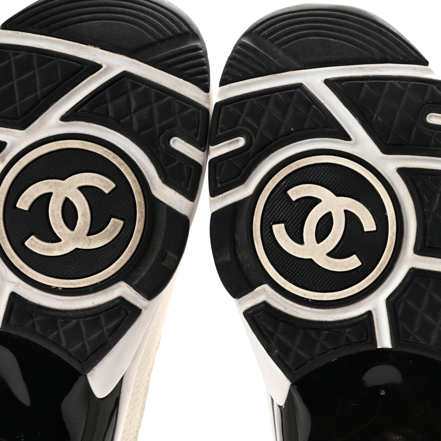 Chanel Mesh Suede Calfskin Grained Calfskin Womens CC Sneakers 38.5 White Black 7 of 9