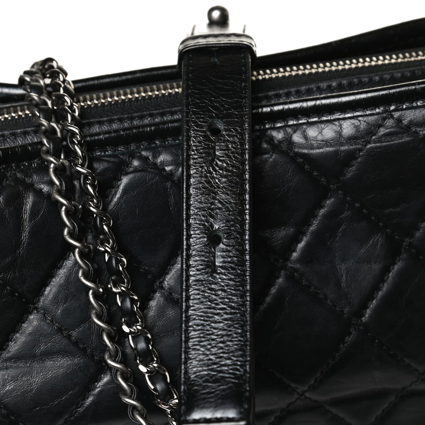 Aged Calfskin Quilted Medium Gabrielle Hobo Black