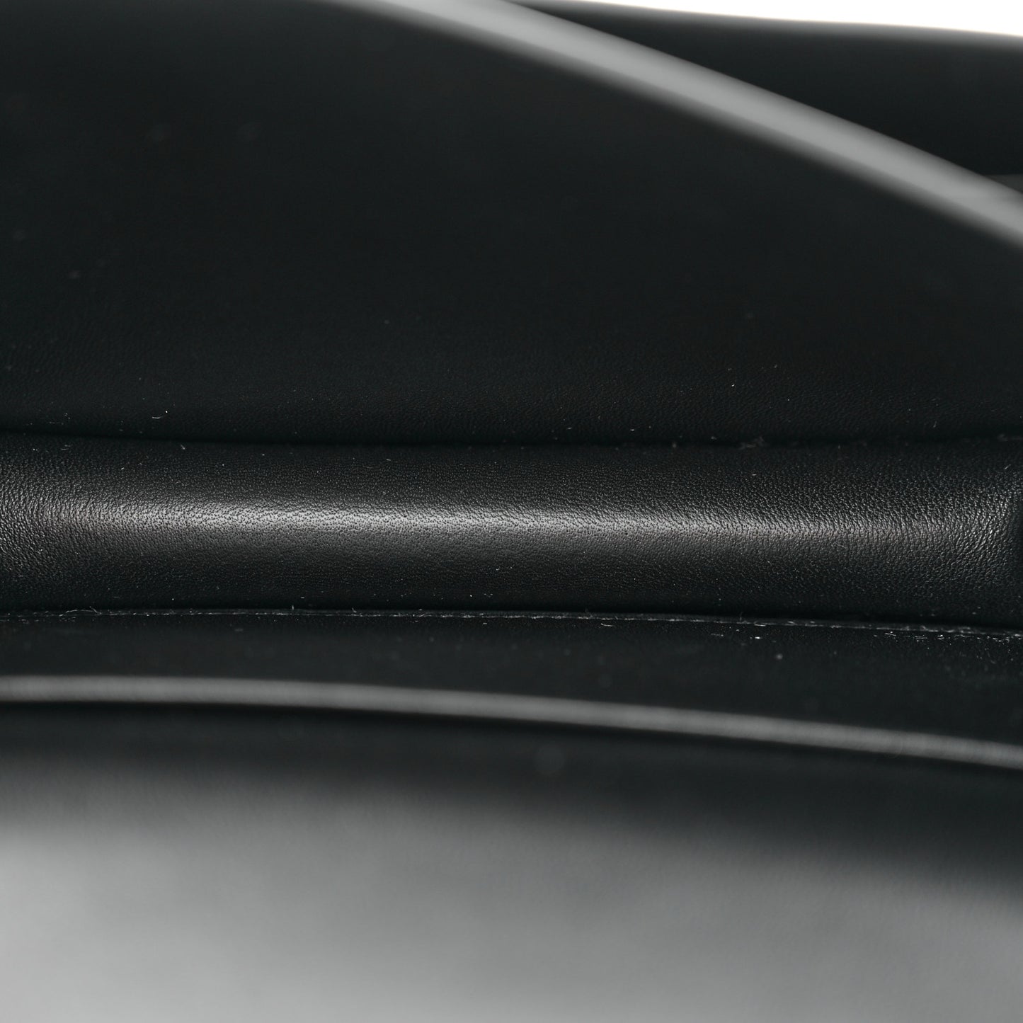 Box Aventurine Constance 18 Black